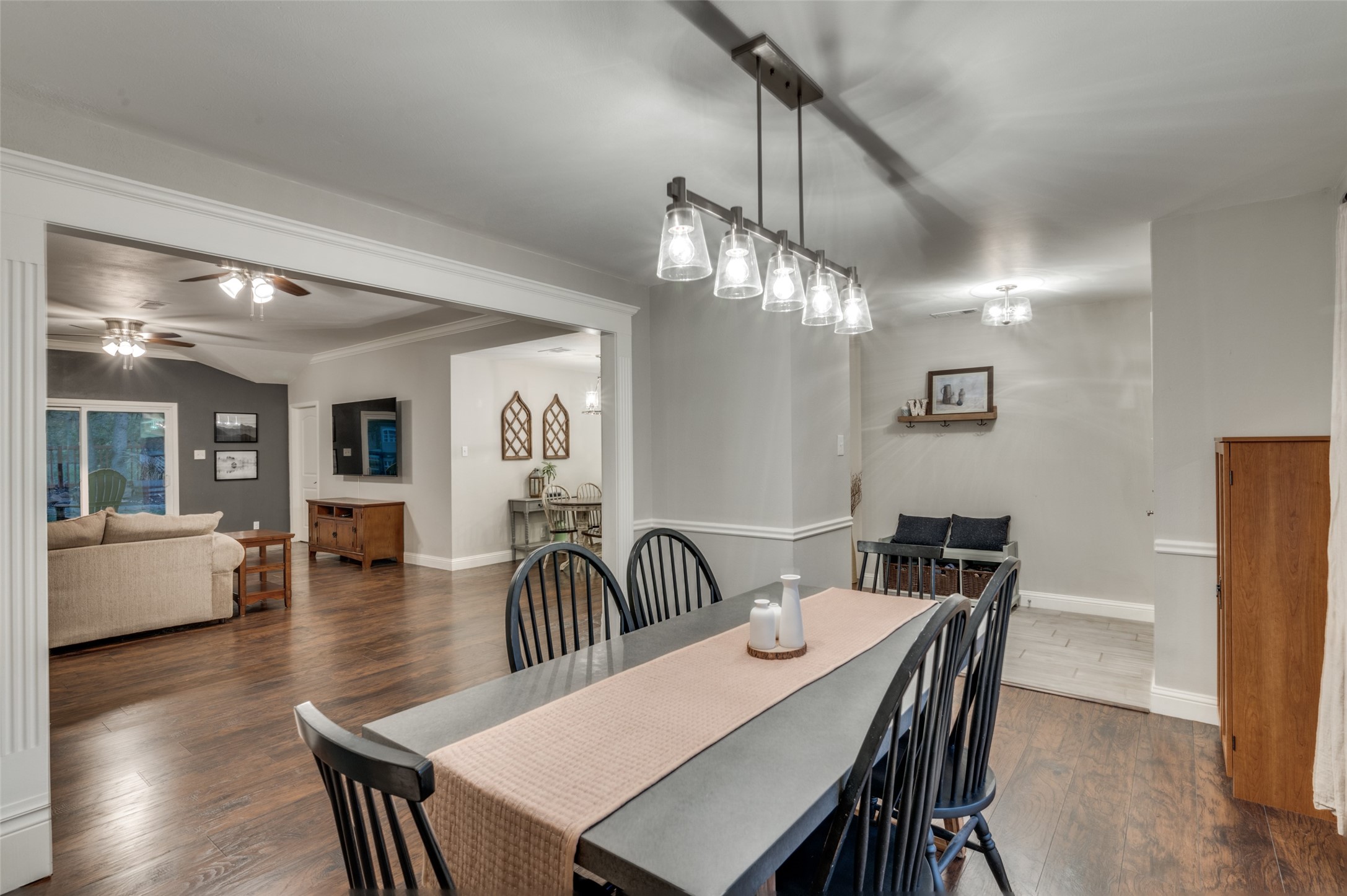 1109 Forest Oaks Lane