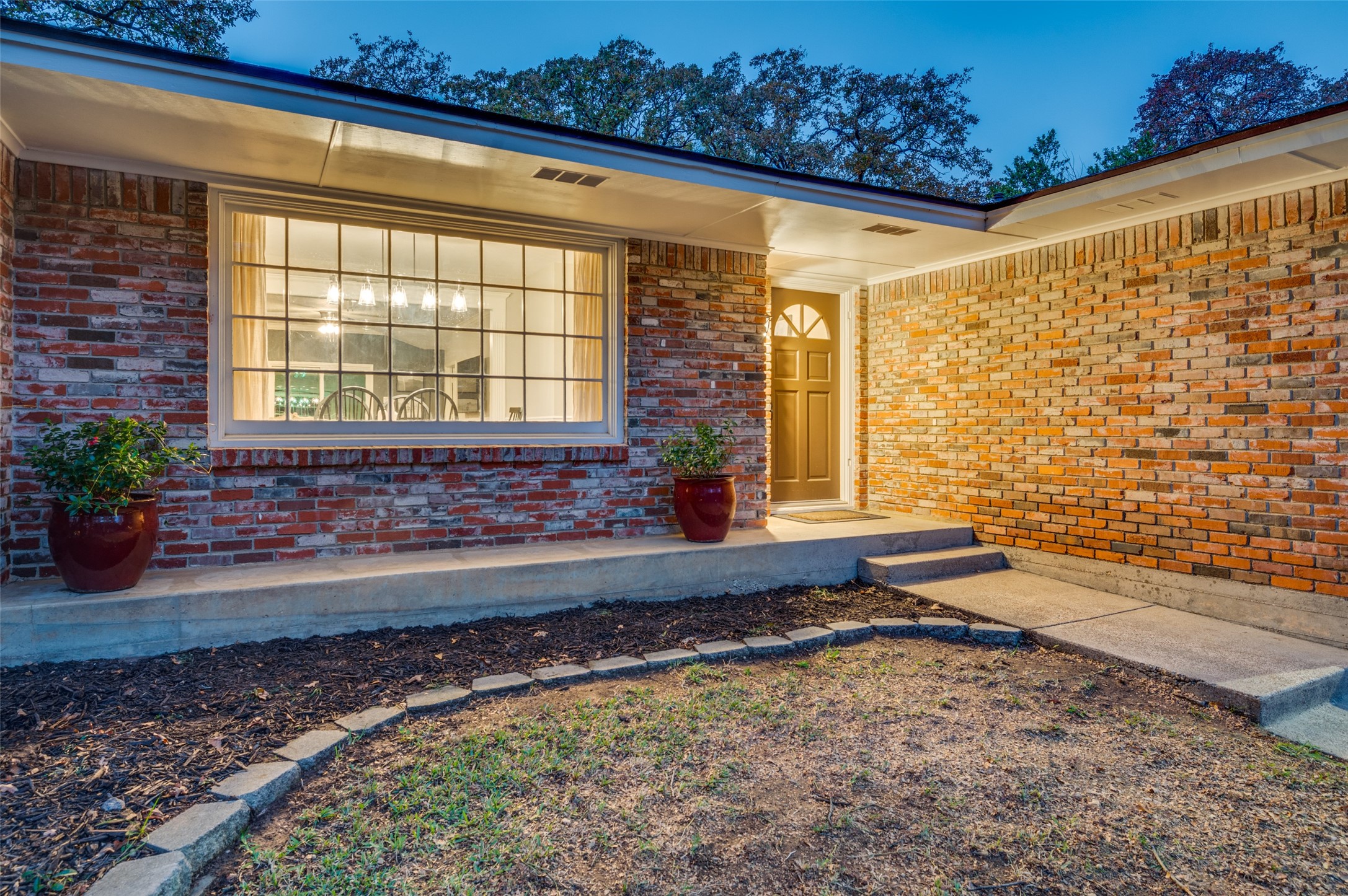 1109 Forest Oaks Lane