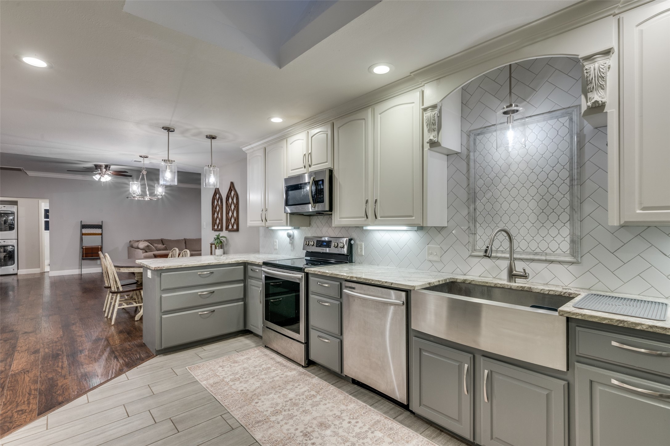 1109 Forest Oaks Lane