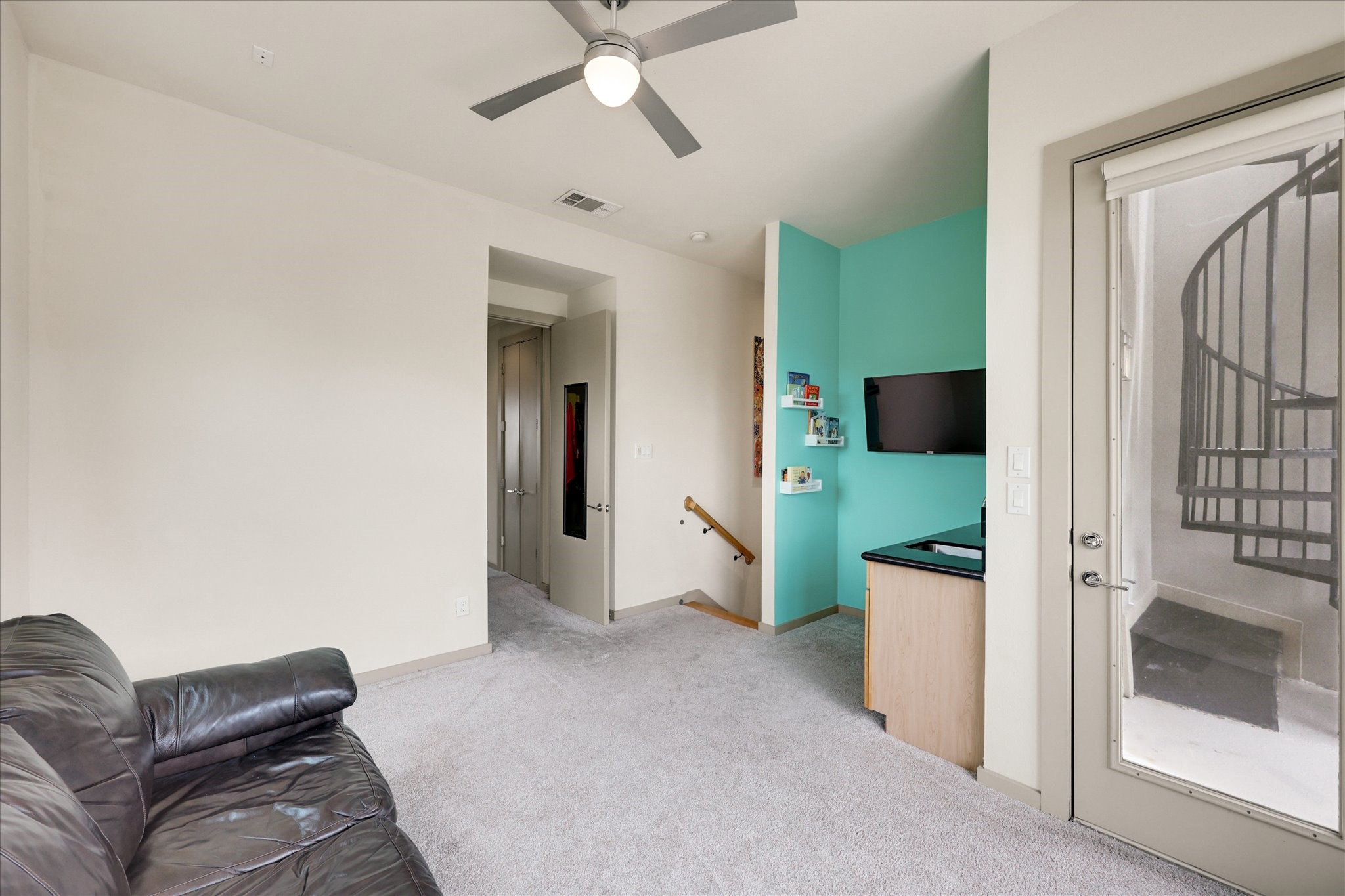 745 Cannen John Lane