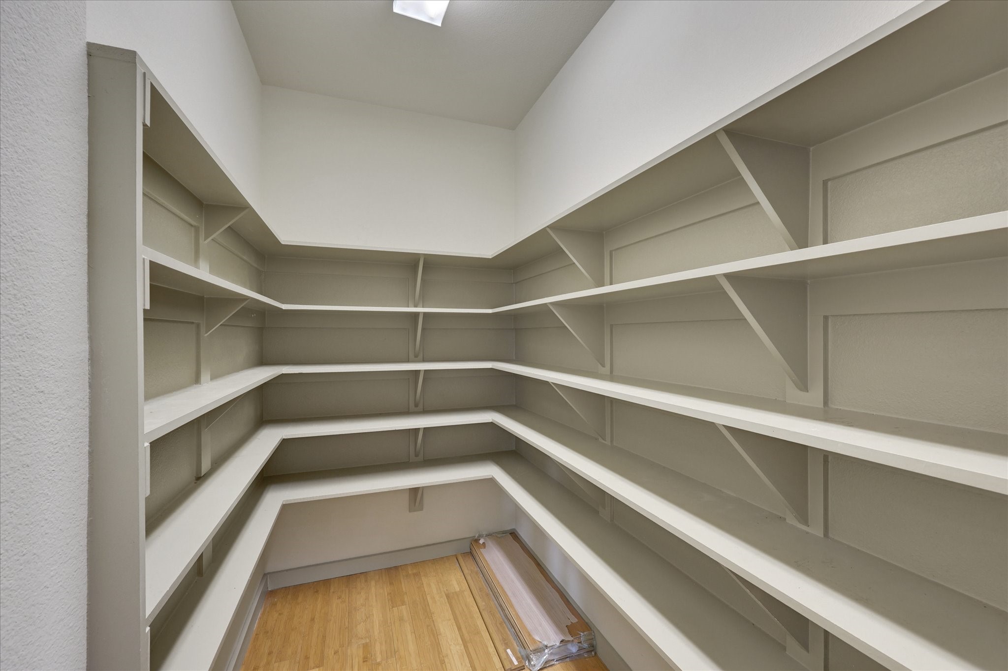 745 Cannen John Lane