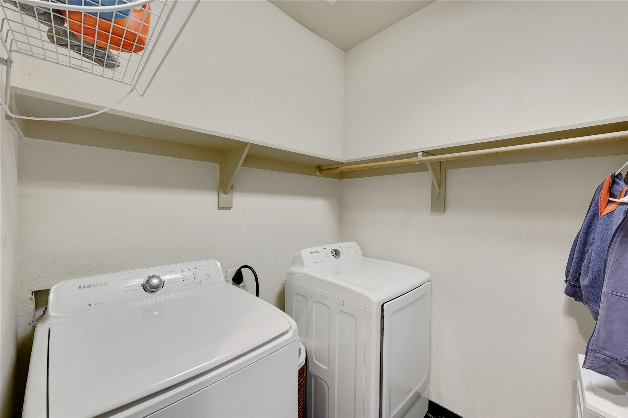 745 Cannen John Lane