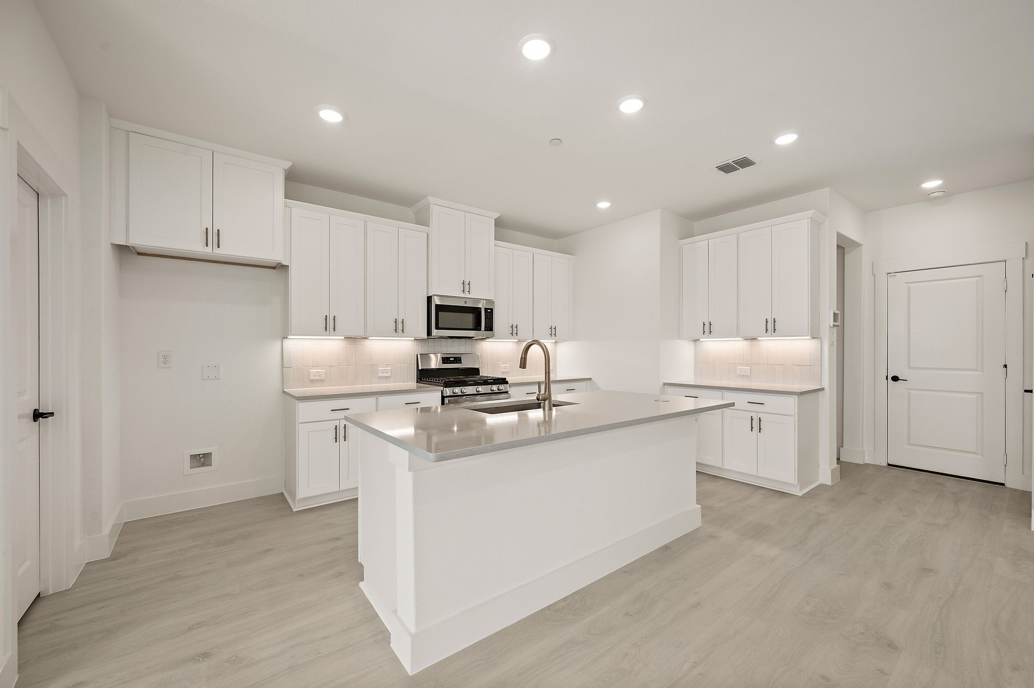 2628 Red Tailed Hawk Lane