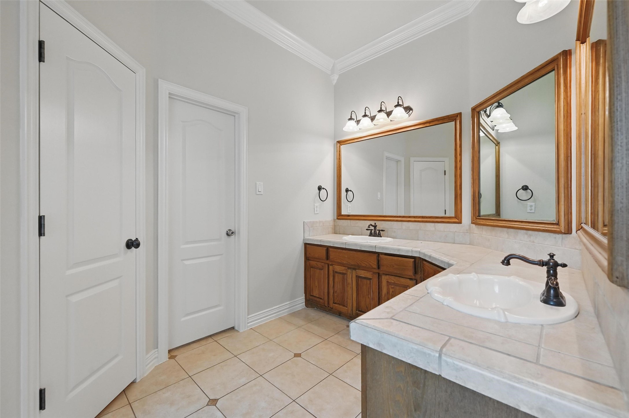 1001 Niagara Falls Drive