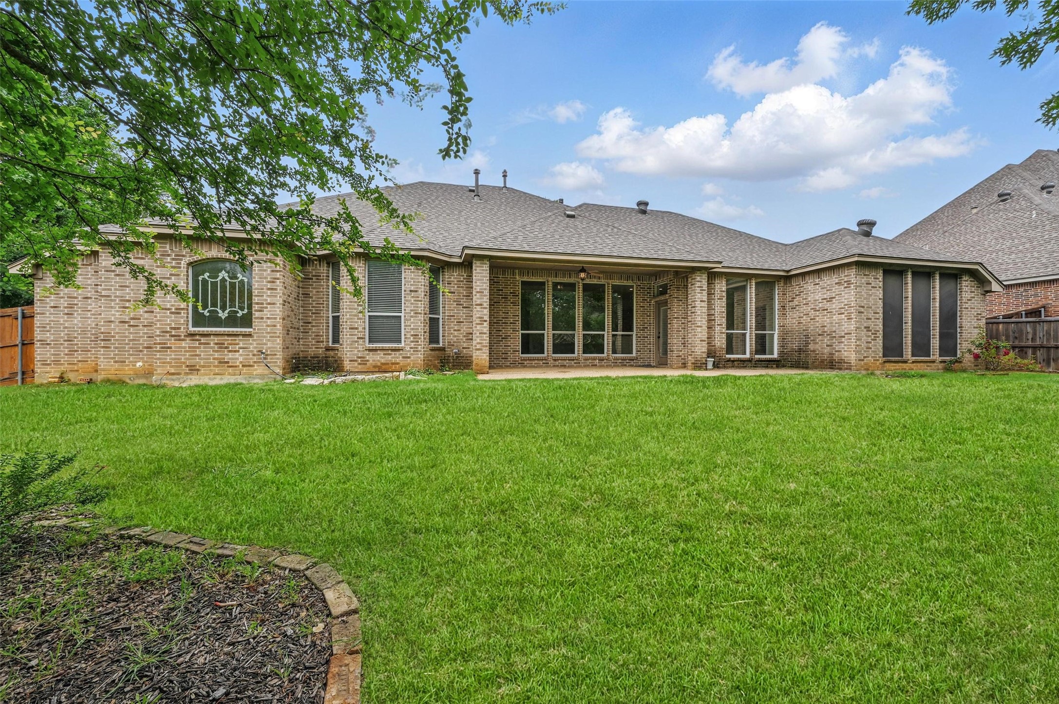 1001 Niagara Falls Drive