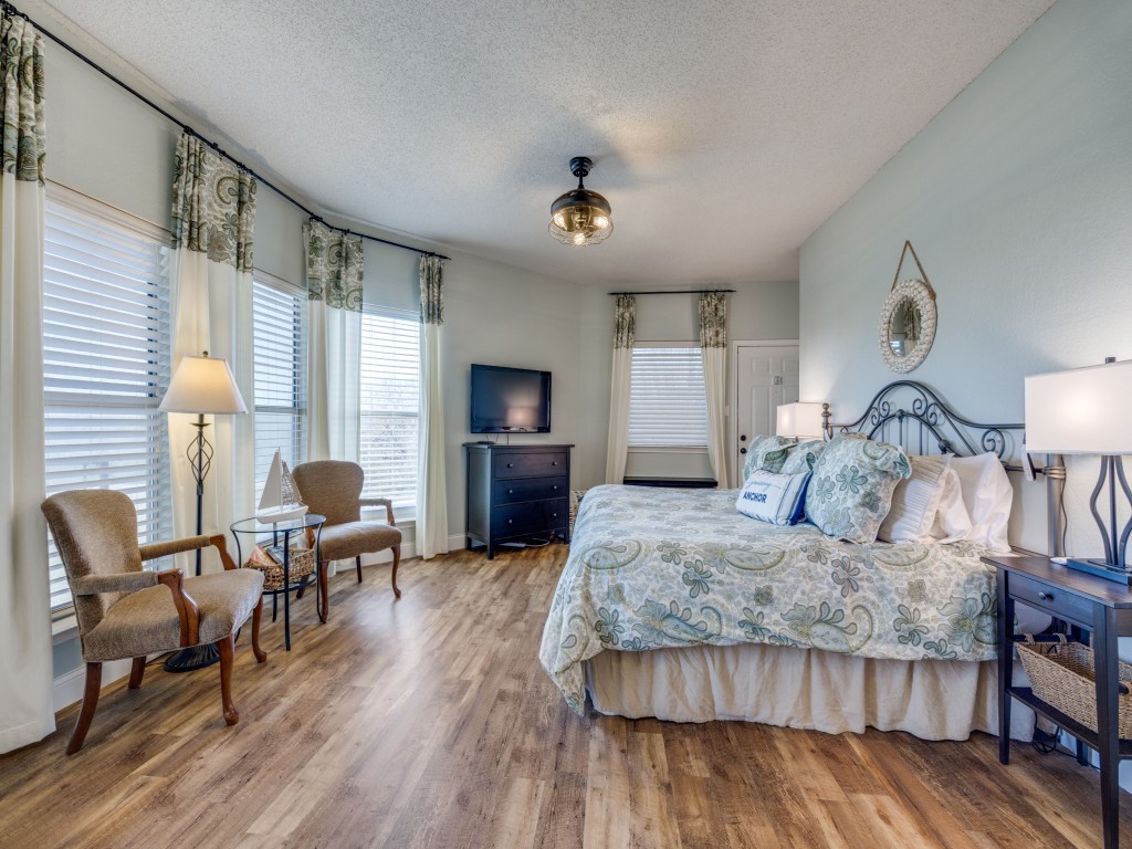 2164 Tanglewood Boulevard 207