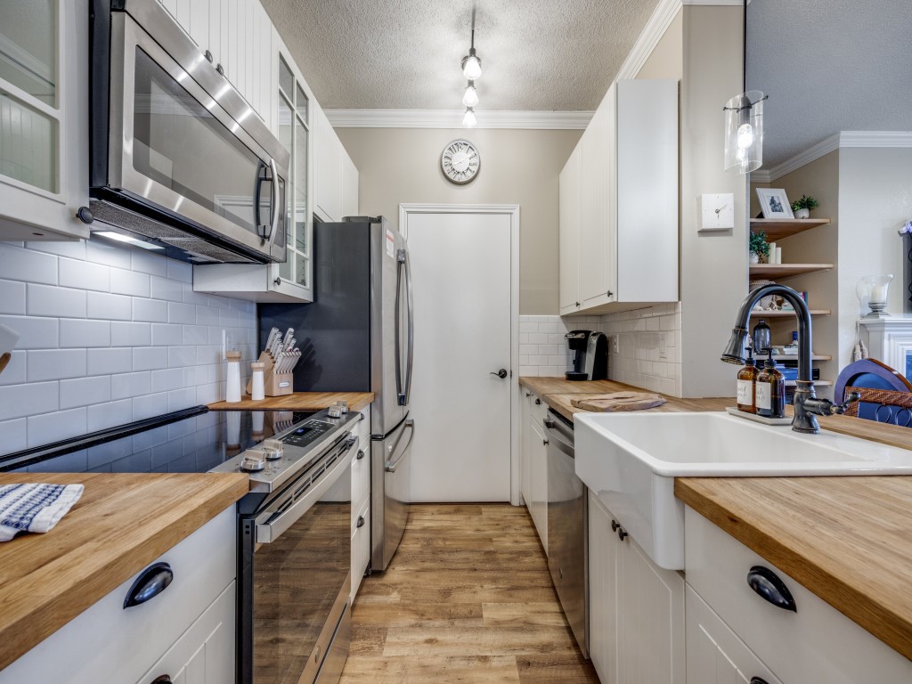 2164 Tanglewood Boulevard 207