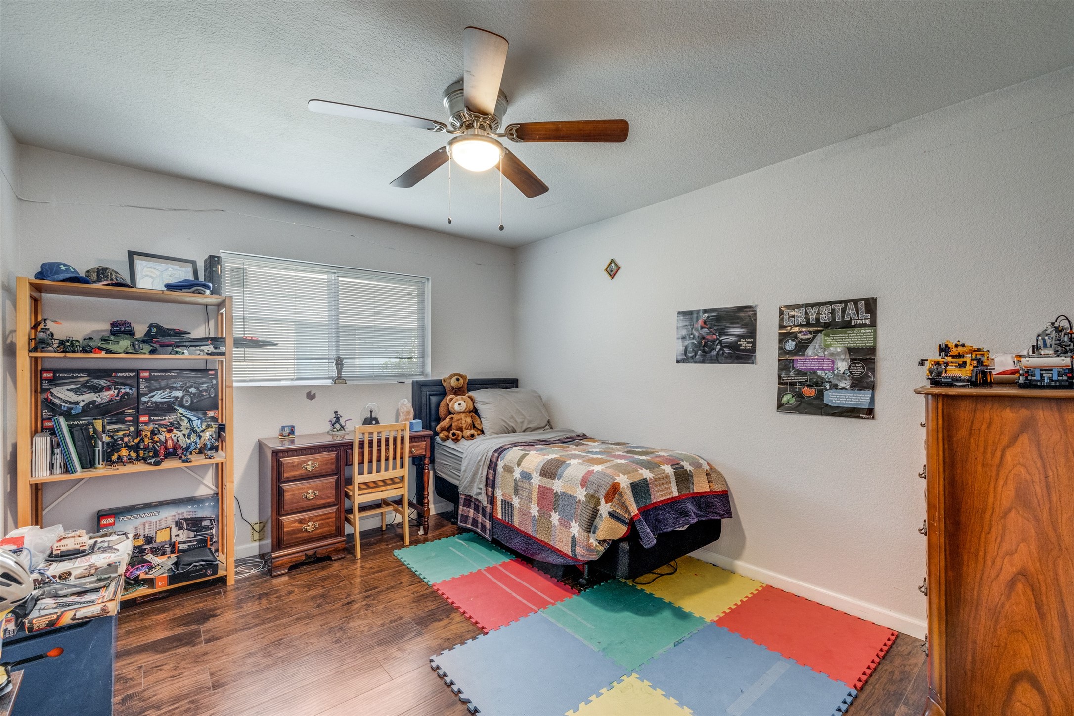 2602 Meadowview Drive