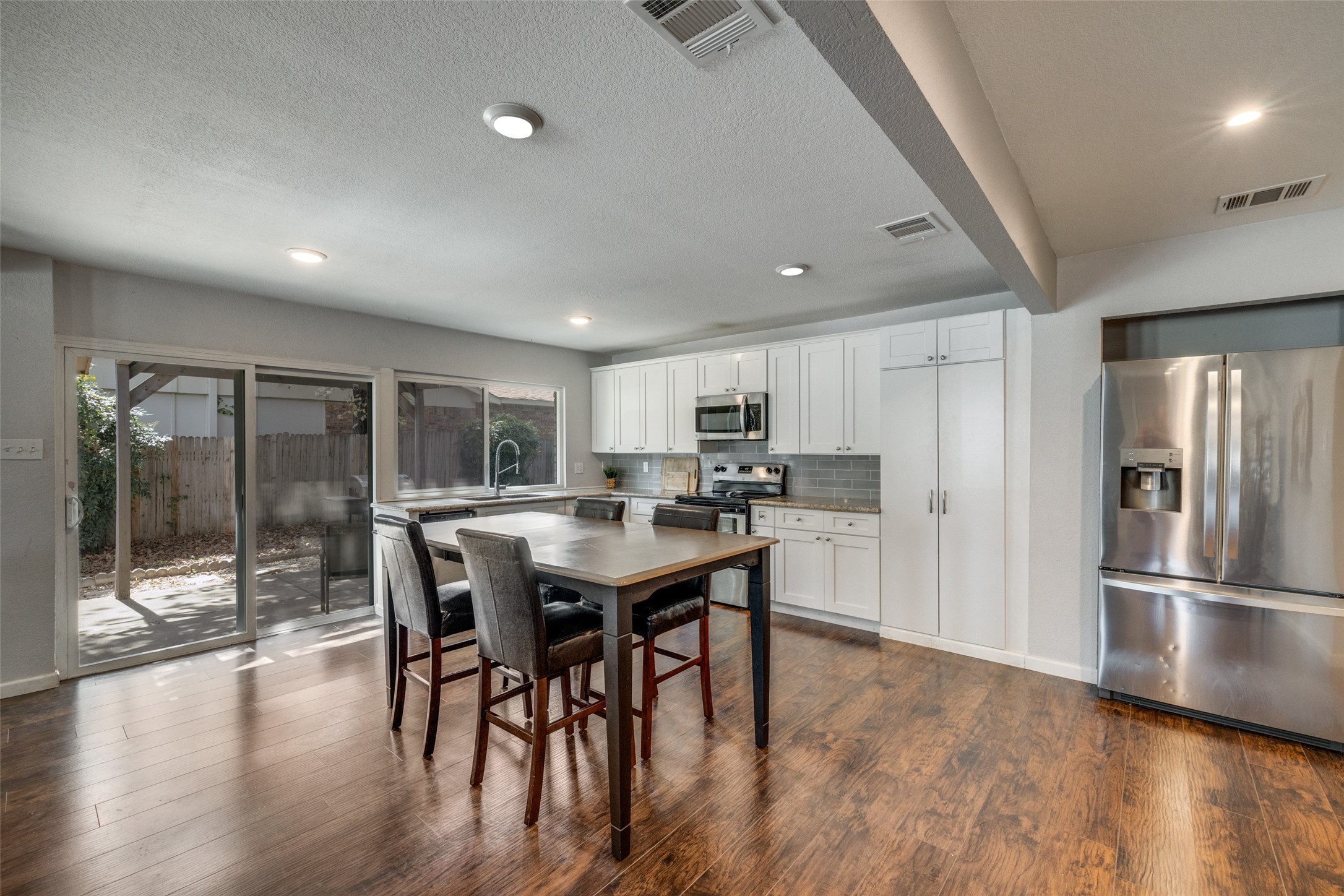 2602 Meadowview Drive