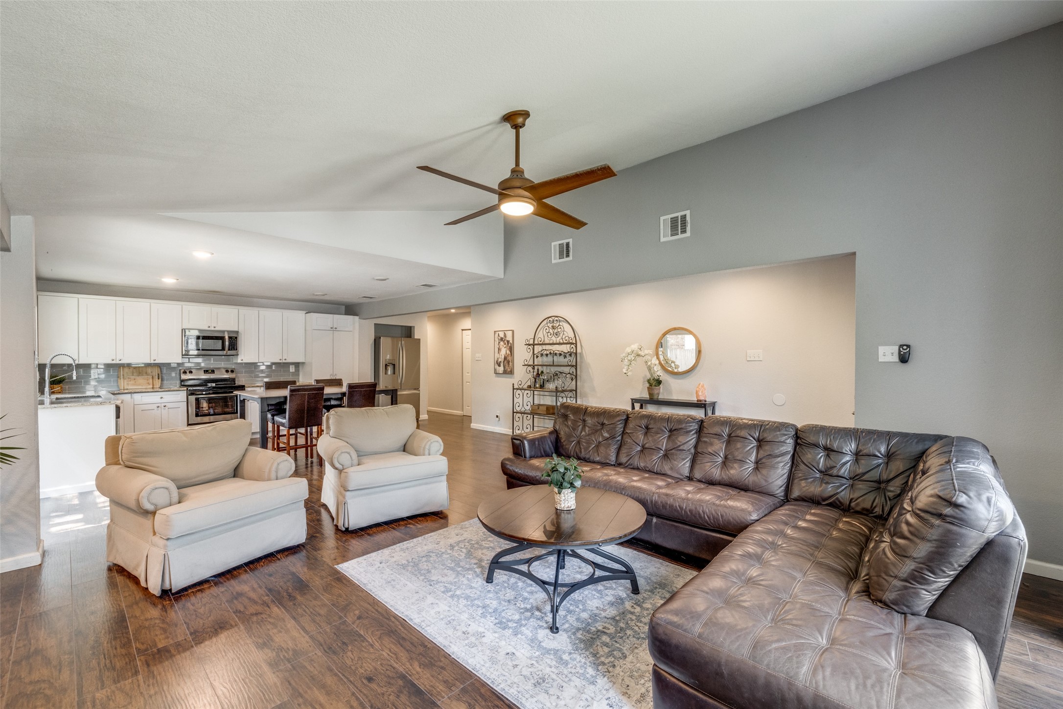 2602 Meadowview Drive