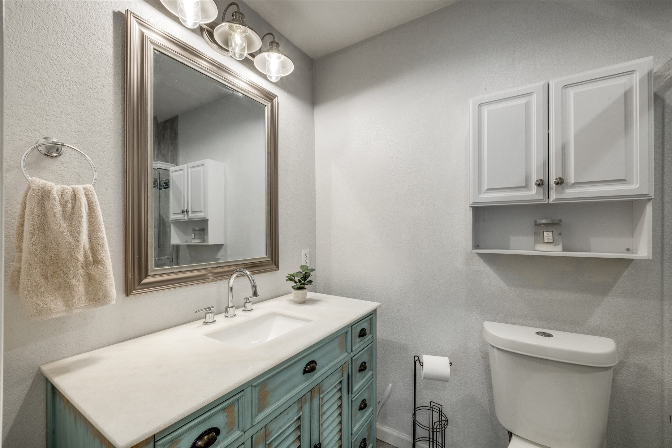 2602 Meadowview Drive