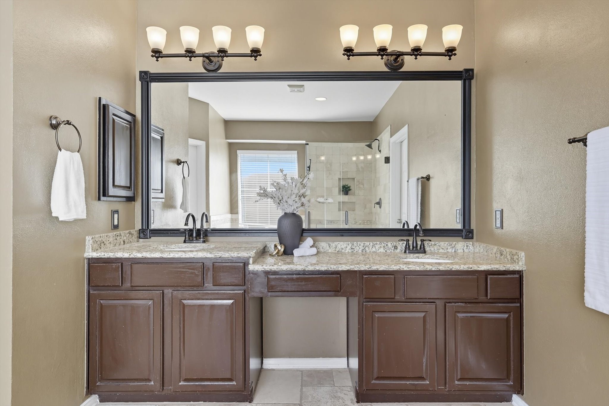 2499 Streamside Court