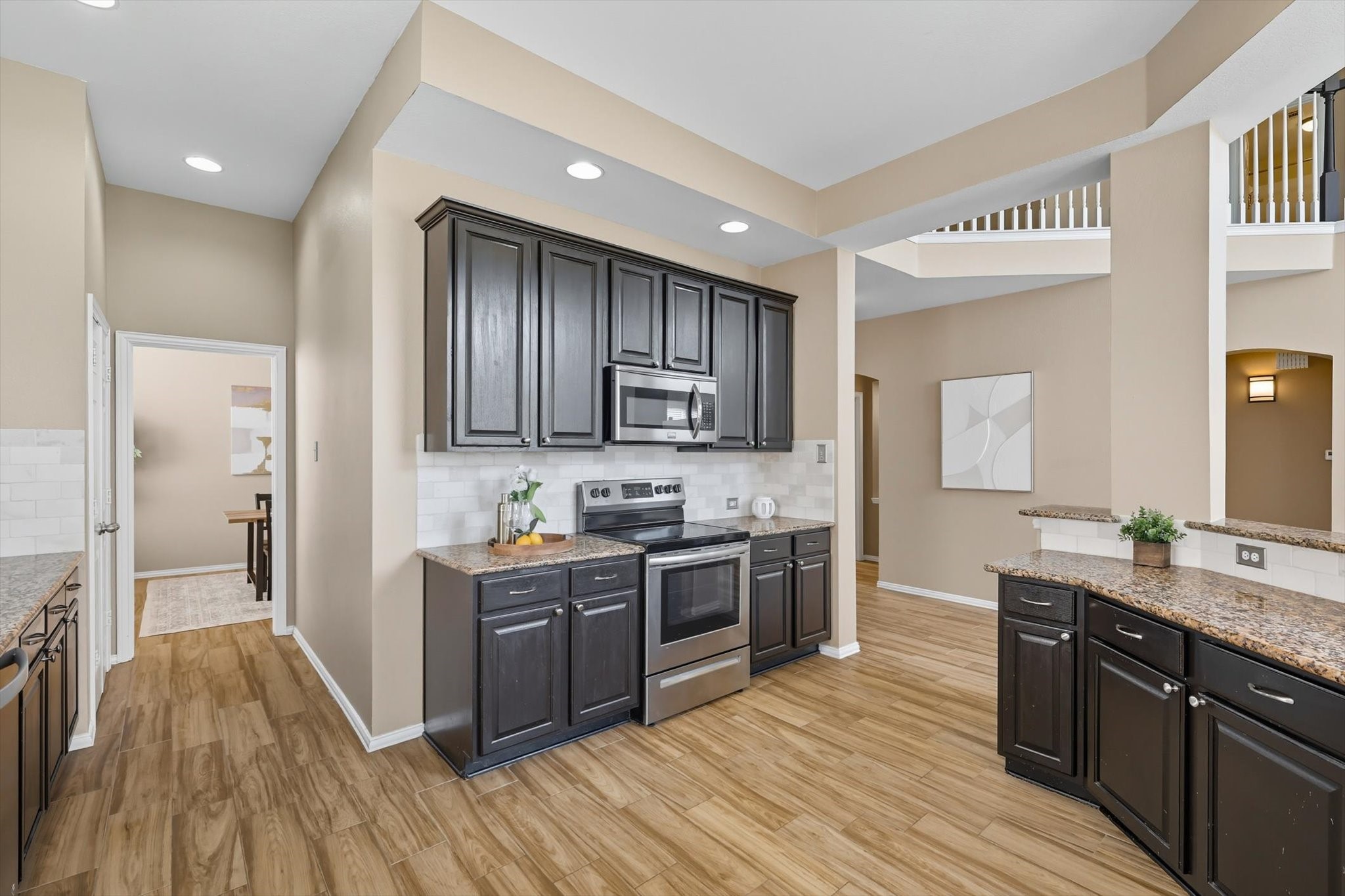 2499 Streamside Court