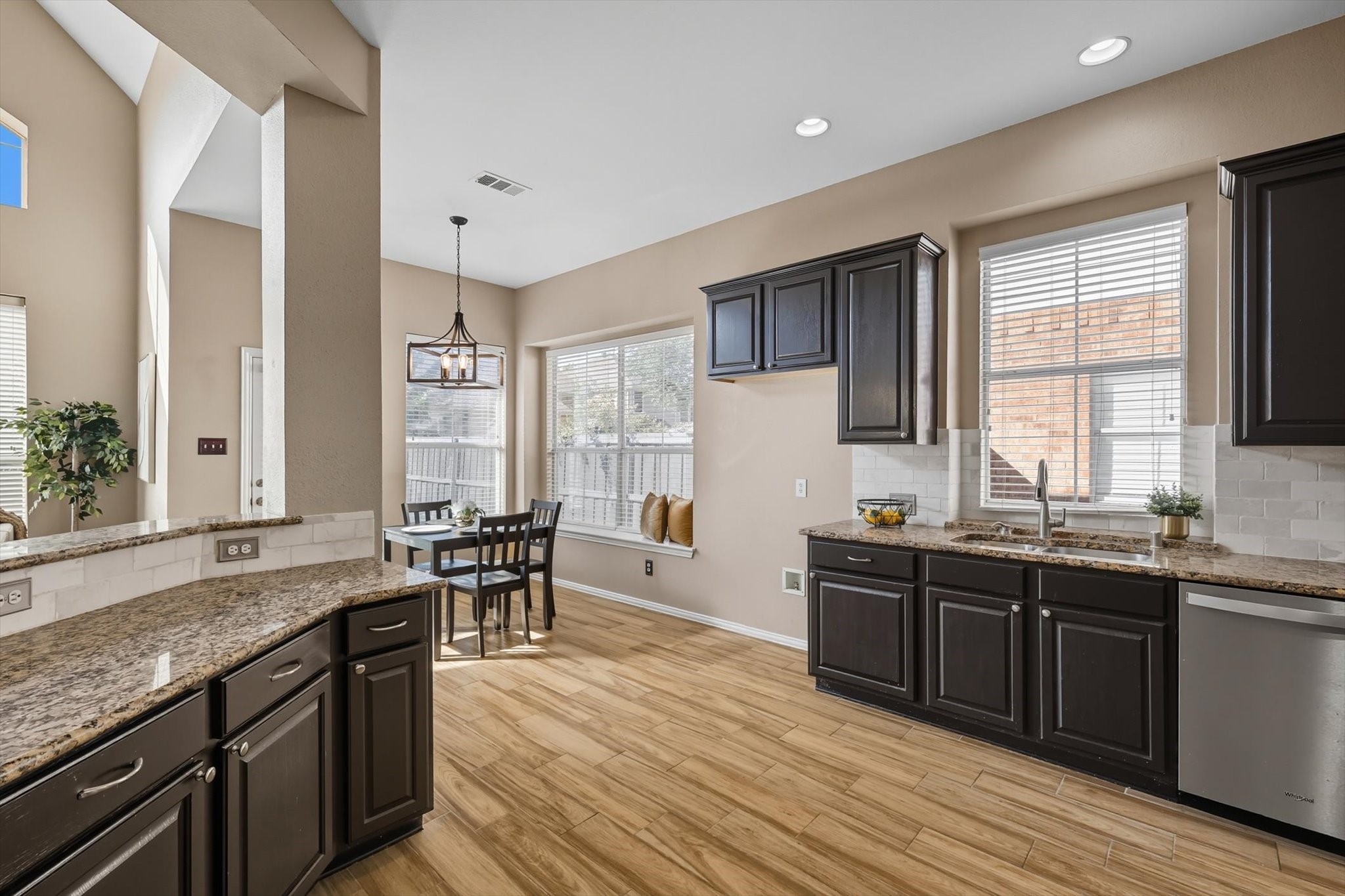 2499 Streamside Court