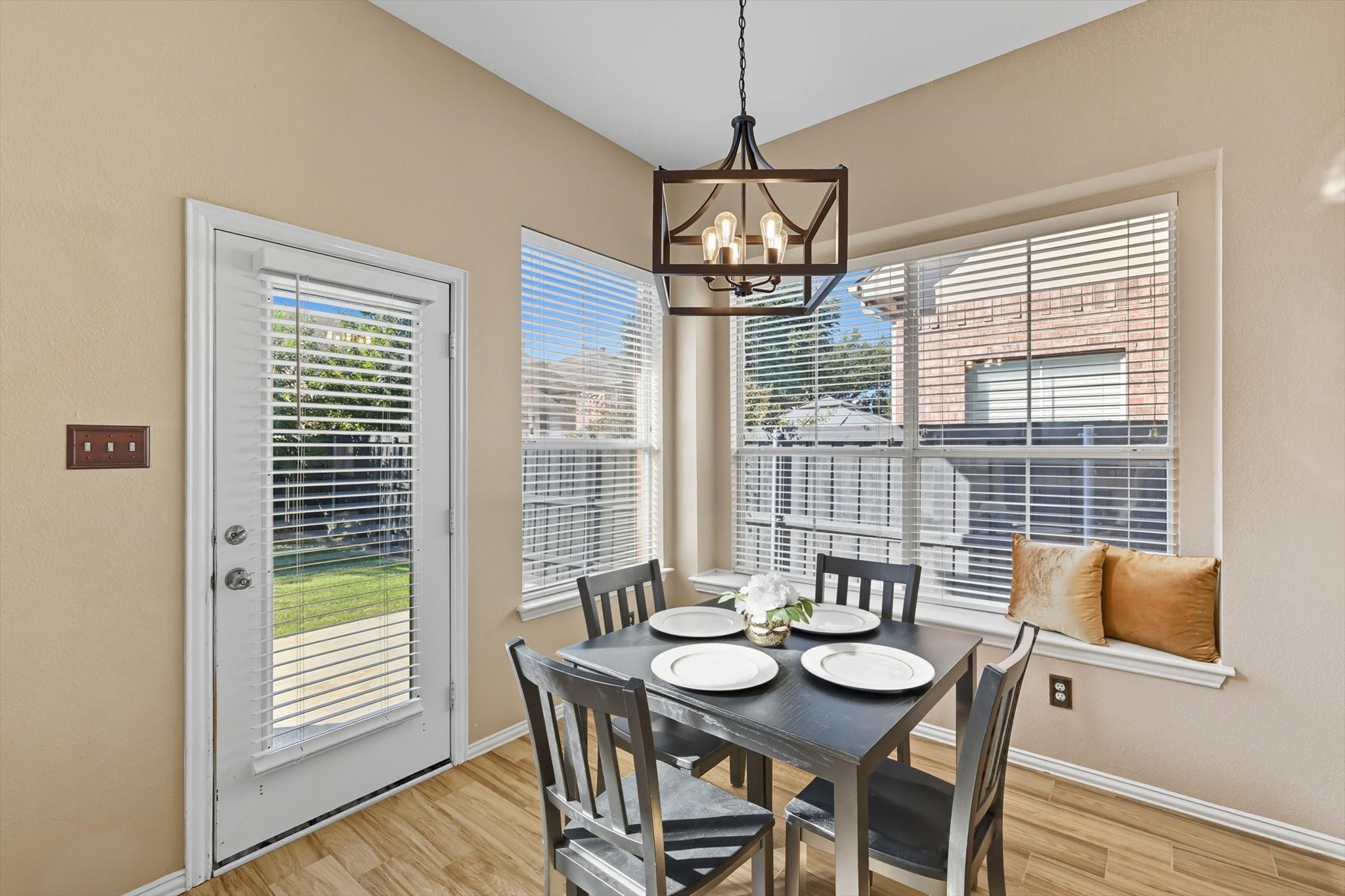 2499 Streamside Court