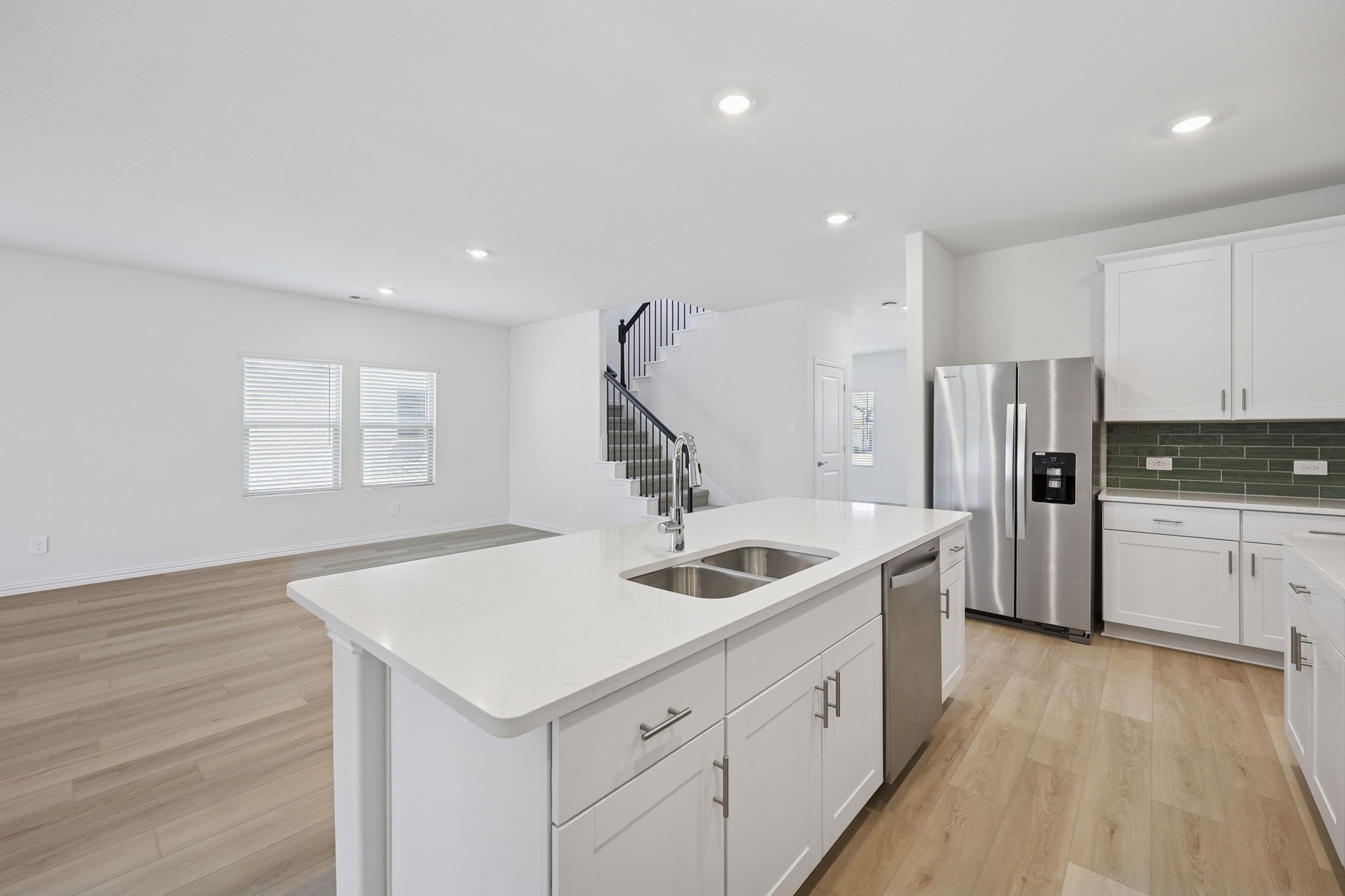 2704 Grand Canyon Street