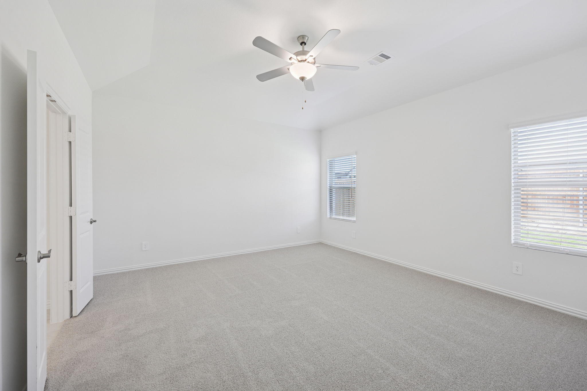 2704 Grand Canyon Street