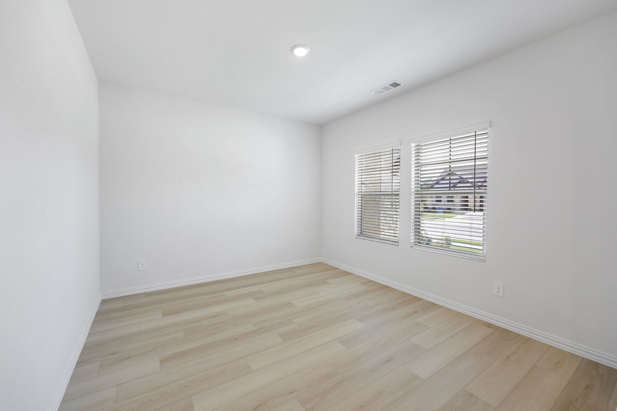 2704 Grand Canyon Street