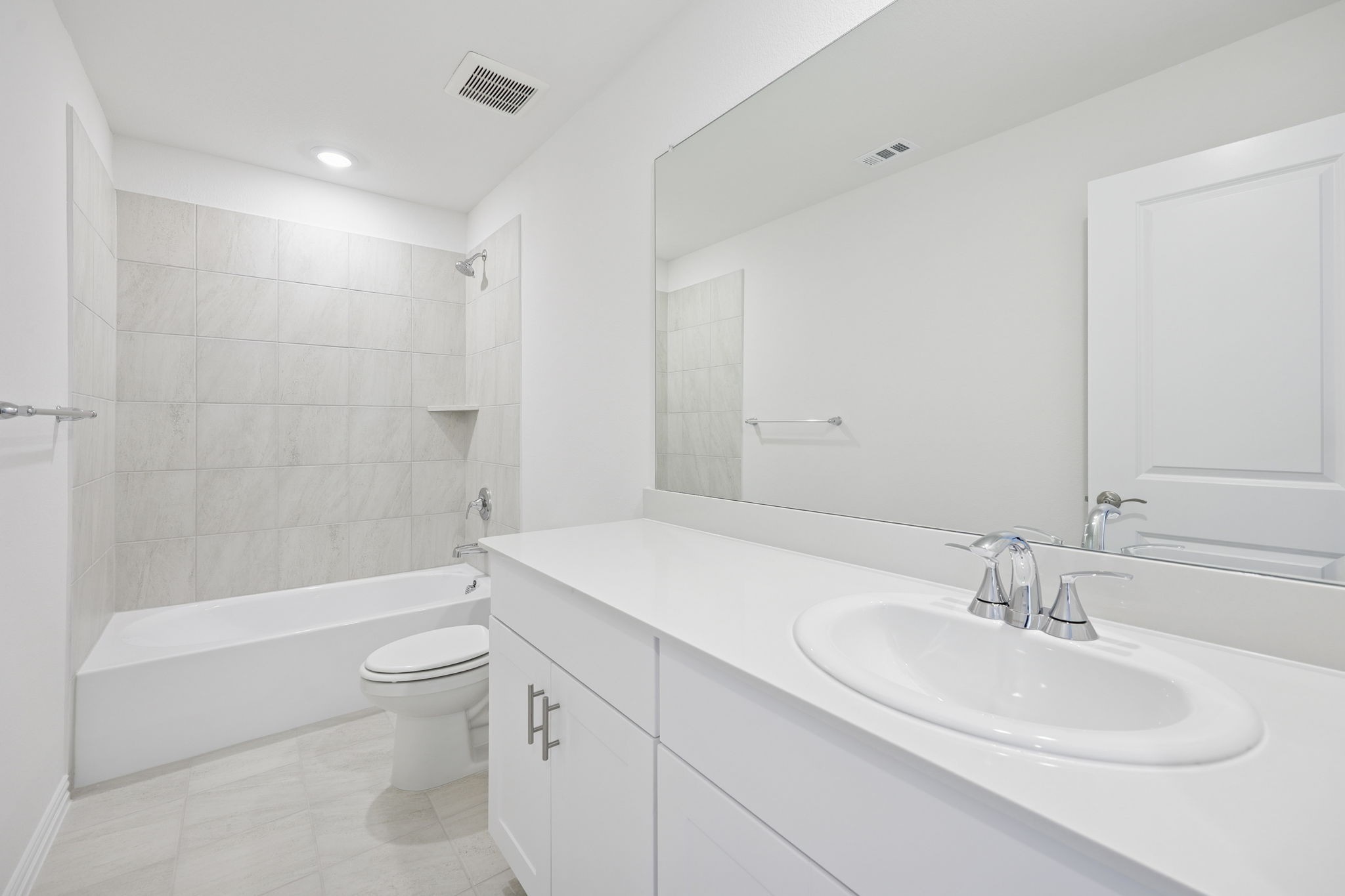 2704 Grand Canyon Street