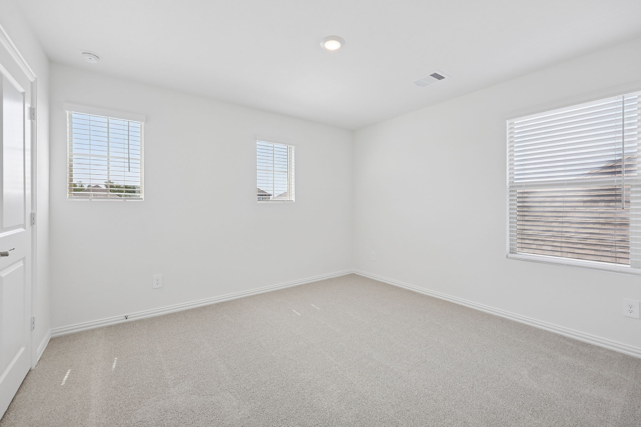 2704 Grand Canyon Street