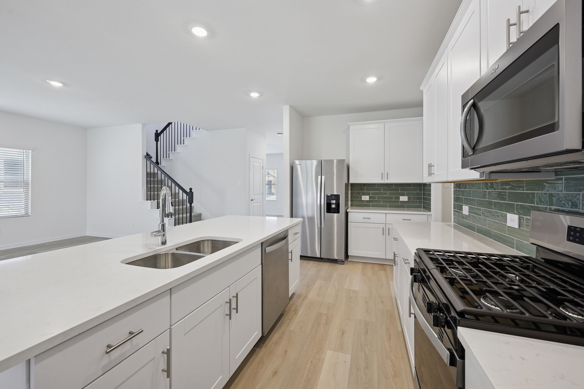 2704 Grand Canyon Street