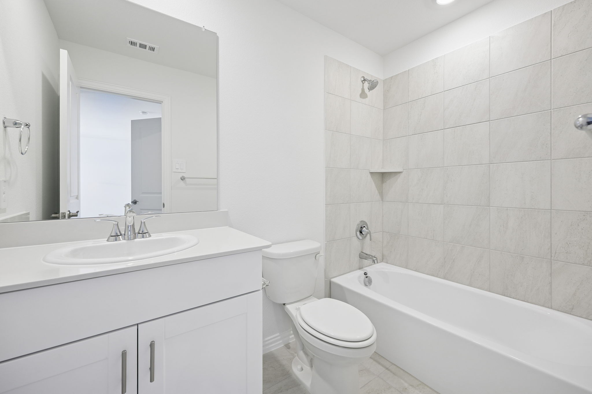 2704 Grand Canyon Street