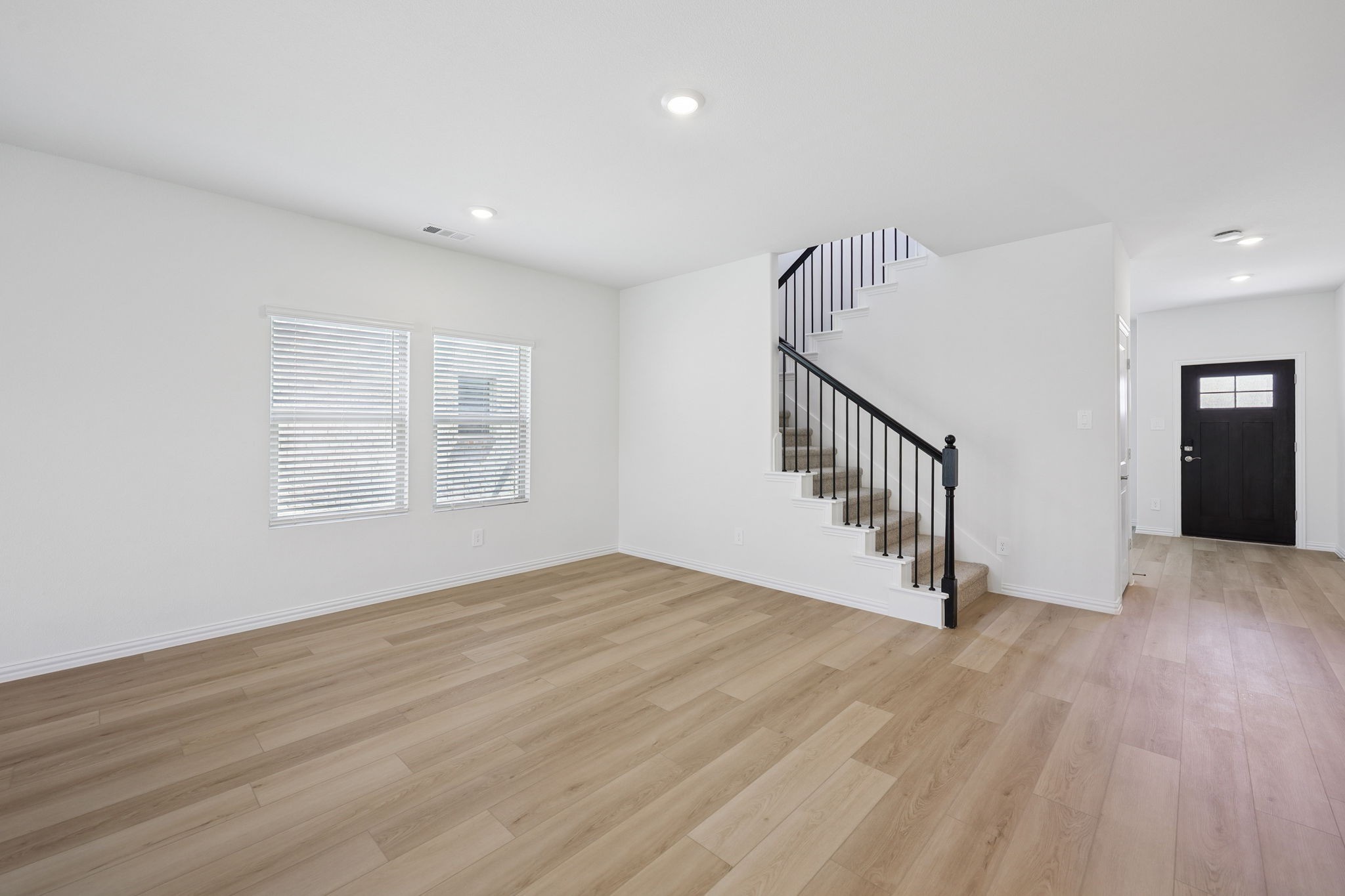 2704 Grand Canyon Street