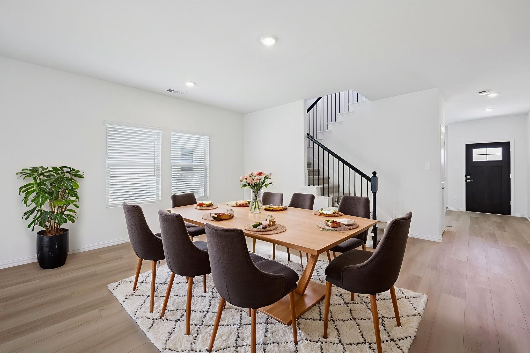 2704 Grand Canyon Street