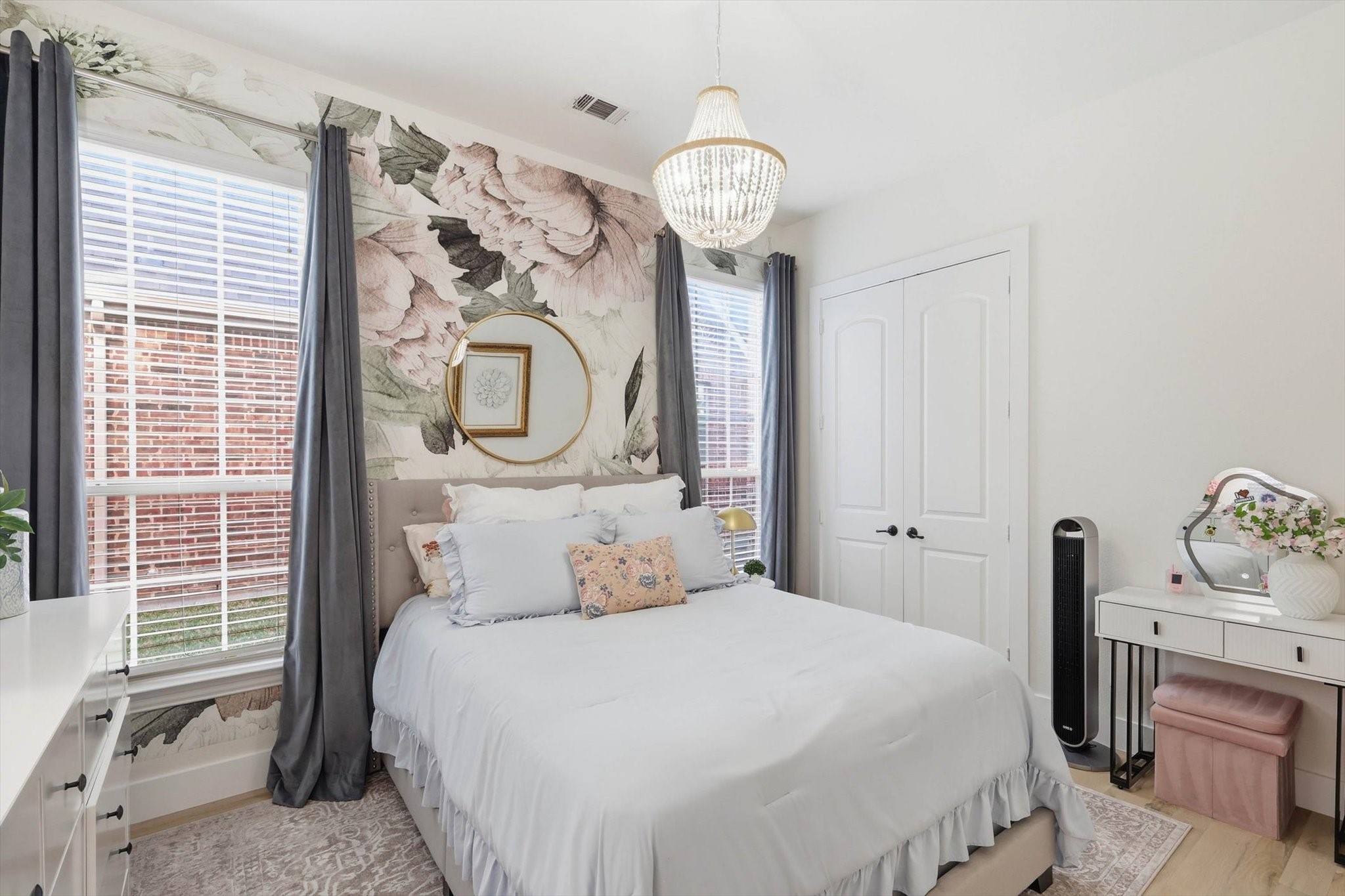 2911 Reynolds Lane