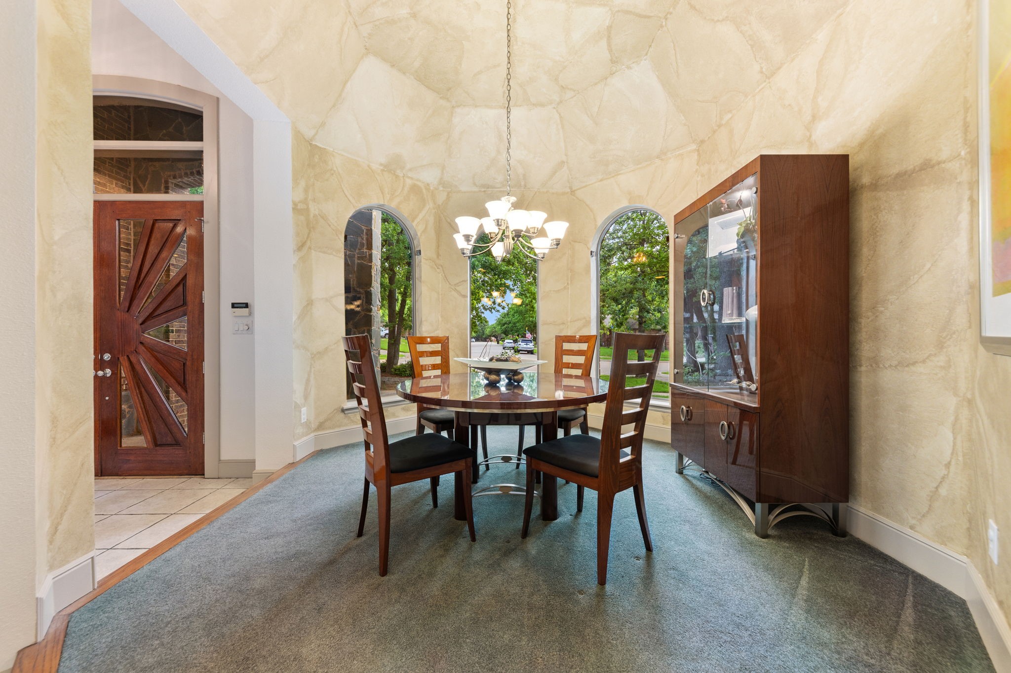 9121 Thornridge Drive