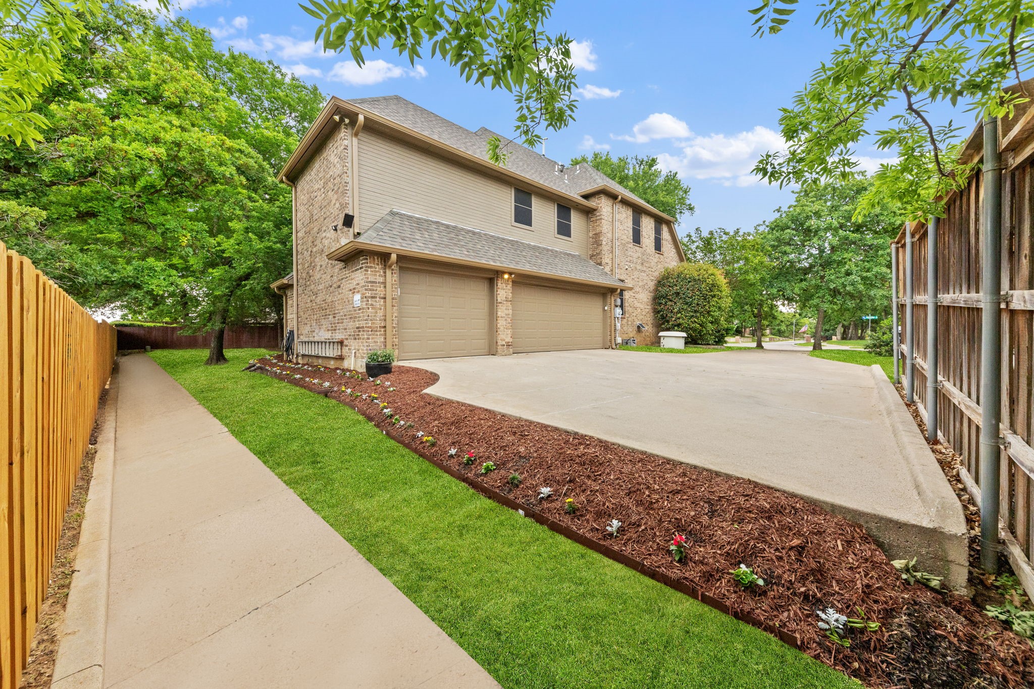 9121 Thornridge Drive