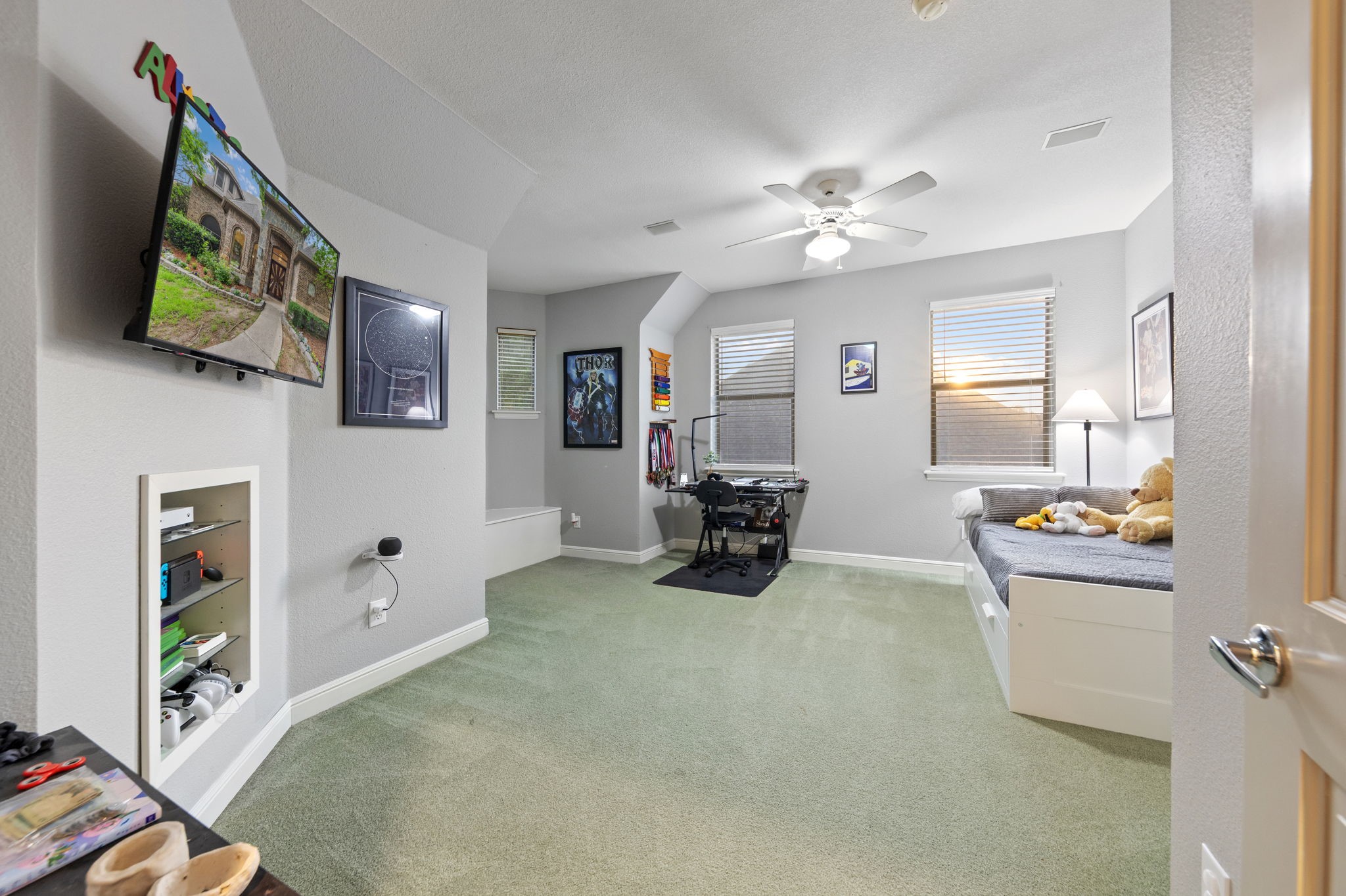 9121 Thornridge Drive