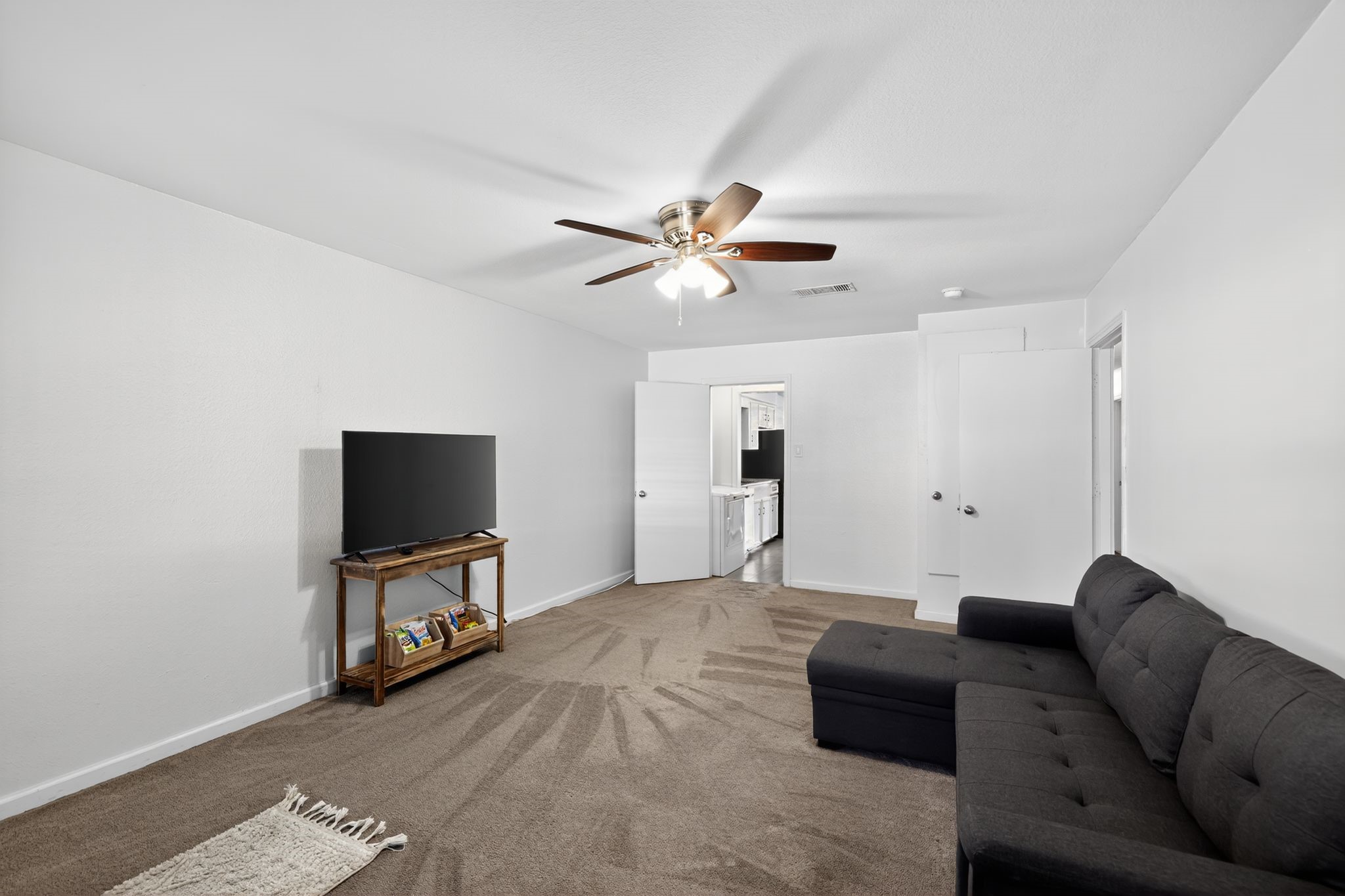 2509 W Oakdale Road