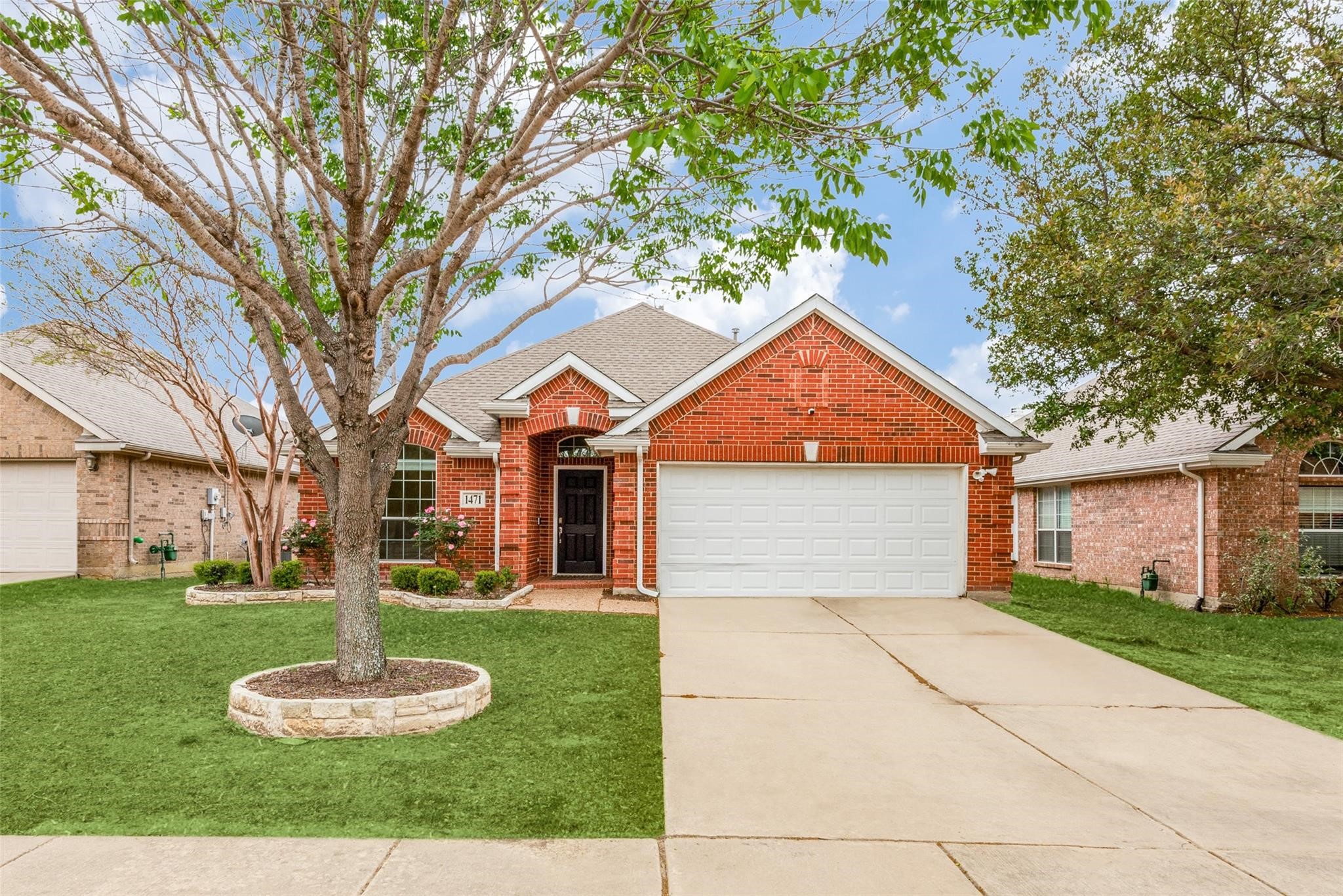 1471 Tree Top Drive