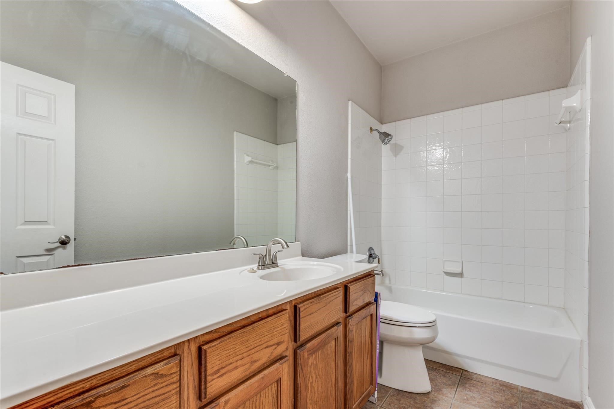 1471 Tree Top Drive