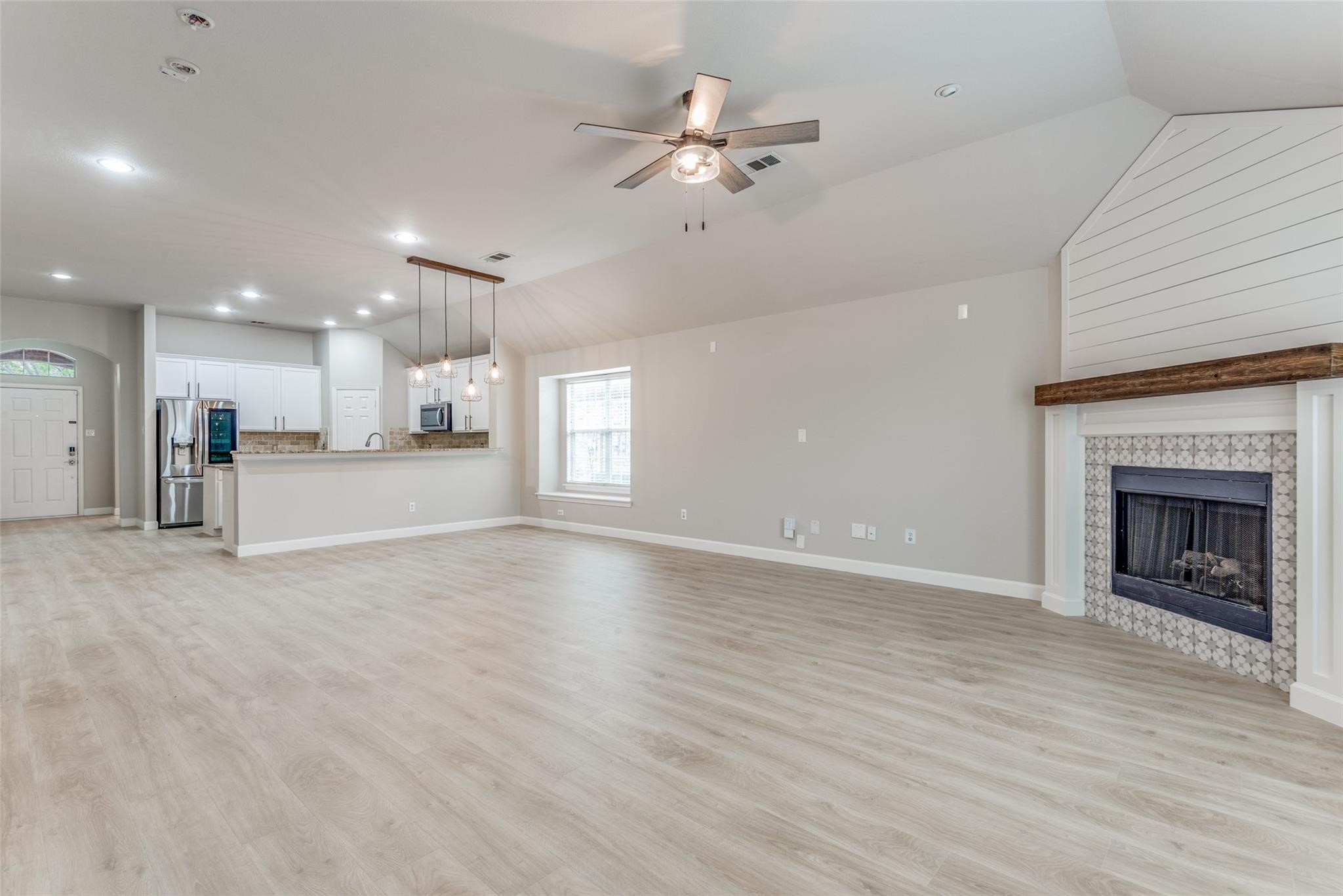 1471 Tree Top Drive