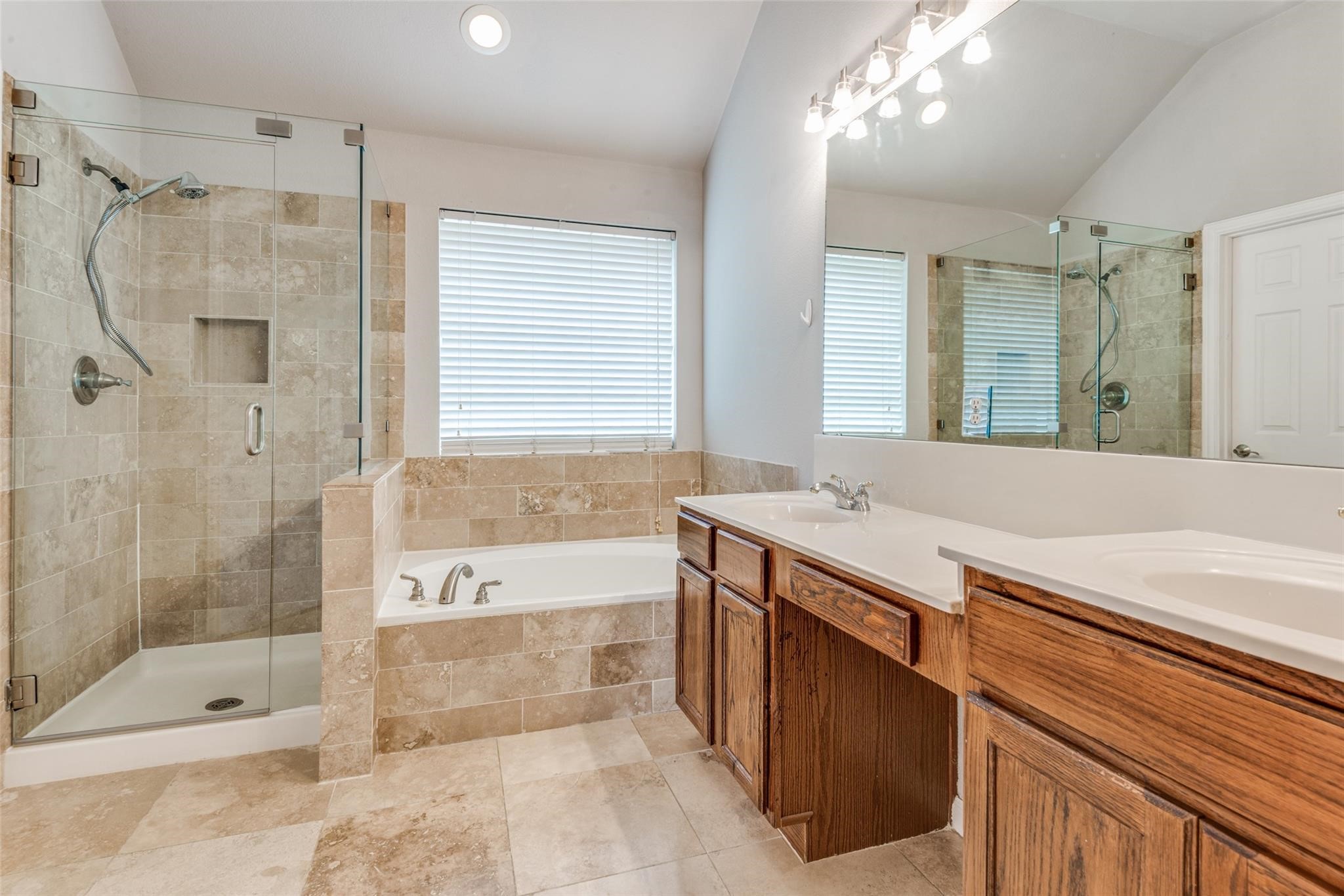 1471 Tree Top Drive