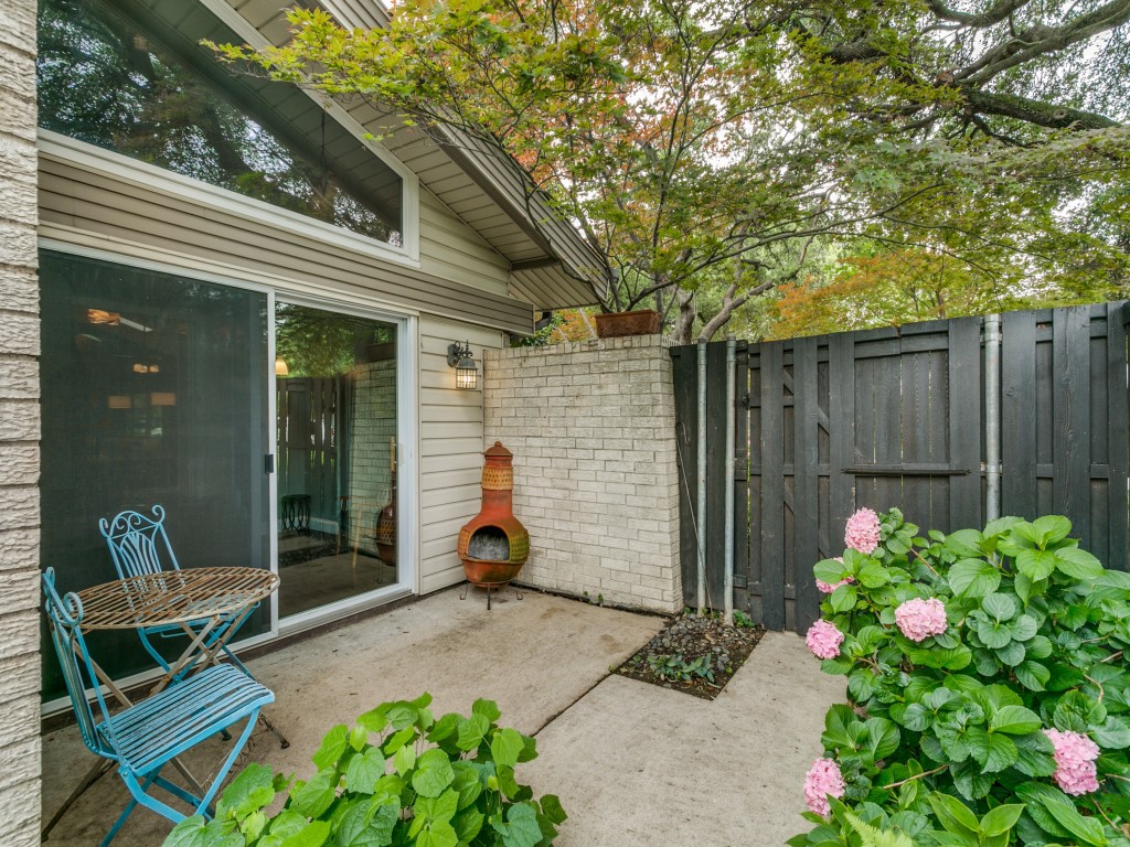 1409 Forestglen Drive