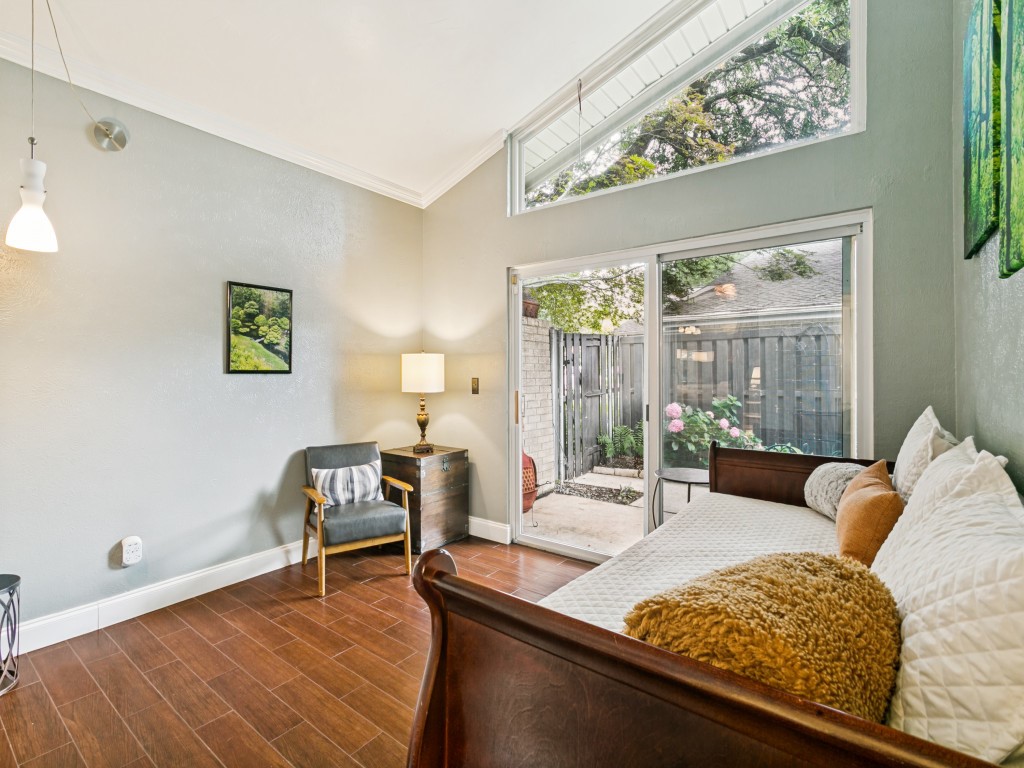 1409 Forestglen Drive