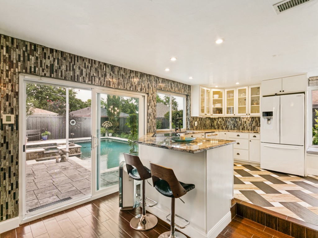 1409 Forestglen Drive