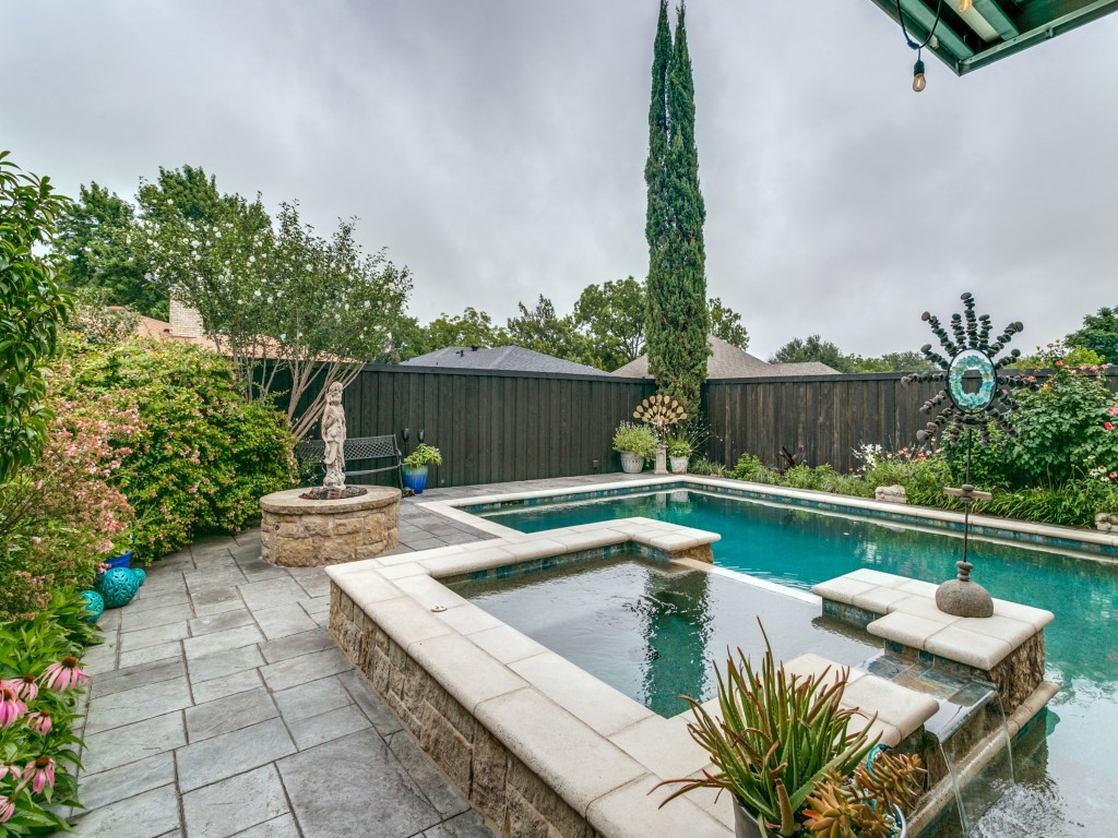 1409 Forestglen Drive