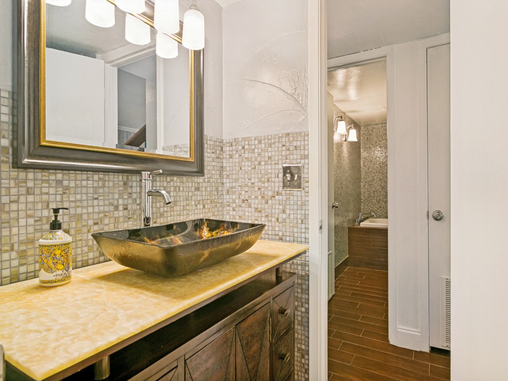 1409 Forestglen Drive