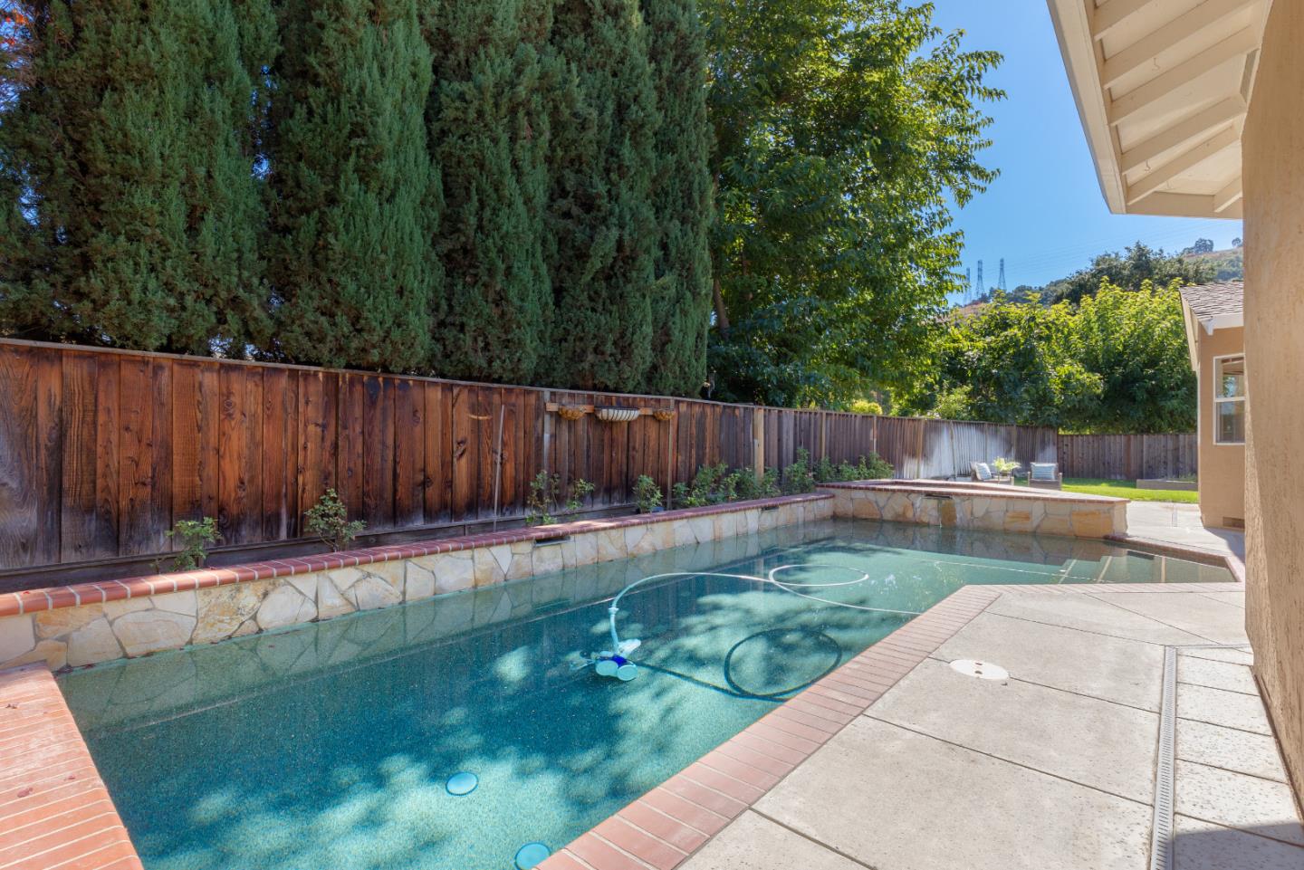 6268 Hokett WAY