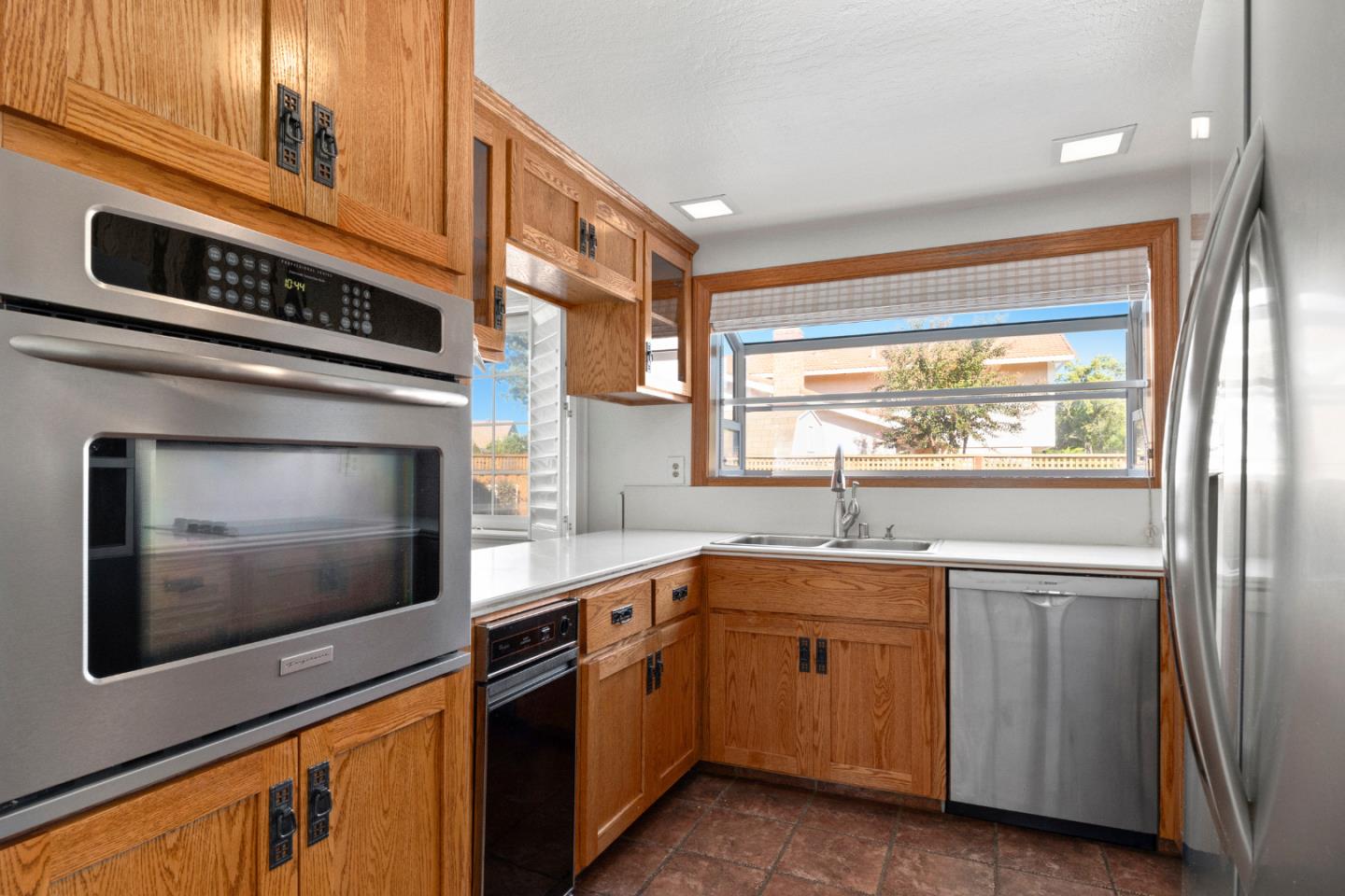 1415 Barlow CT