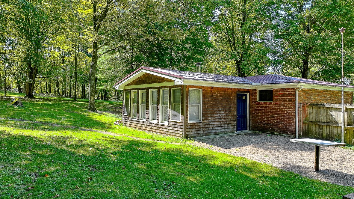 106 Deer Rd