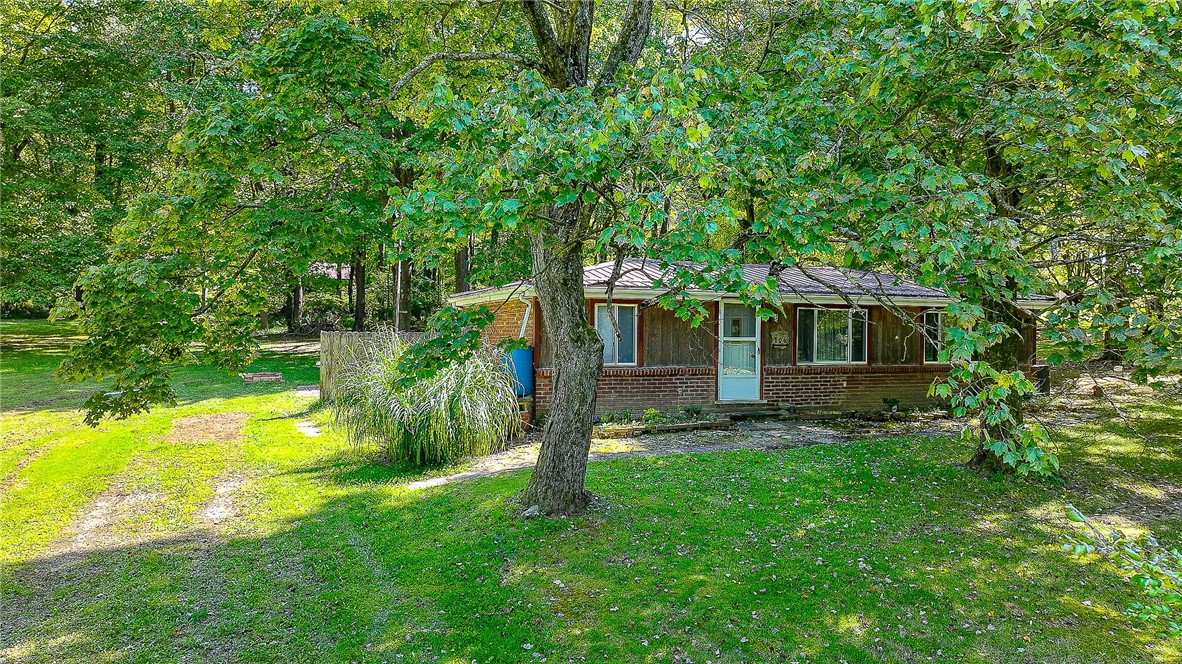 106 Deer Rd