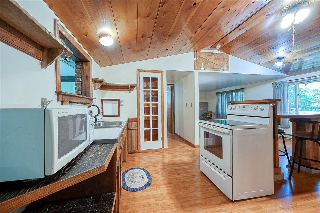 106 Deer Rd