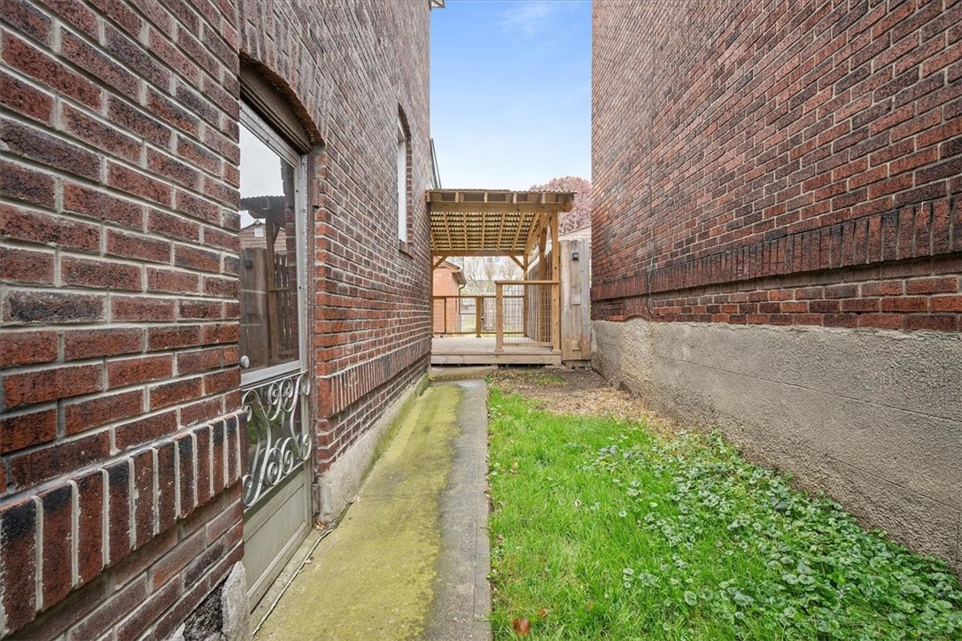 116 Cologne St