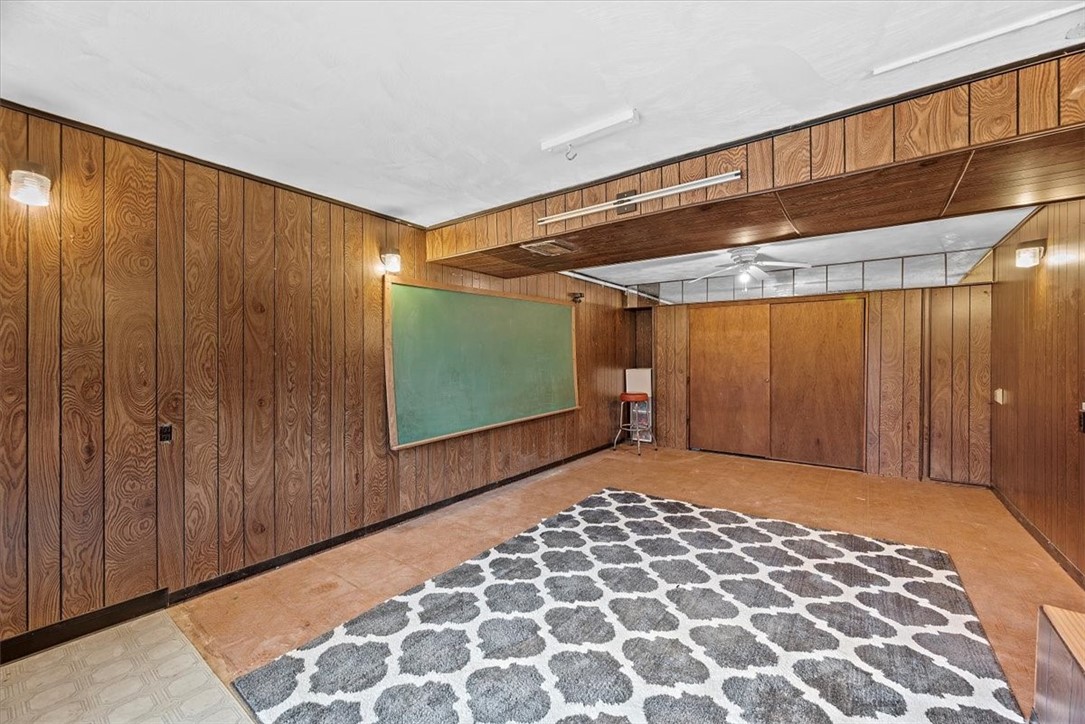 110 Old Barn Dr