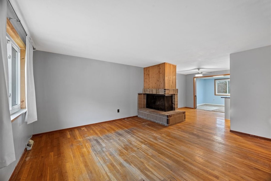 110 Old Barn Dr